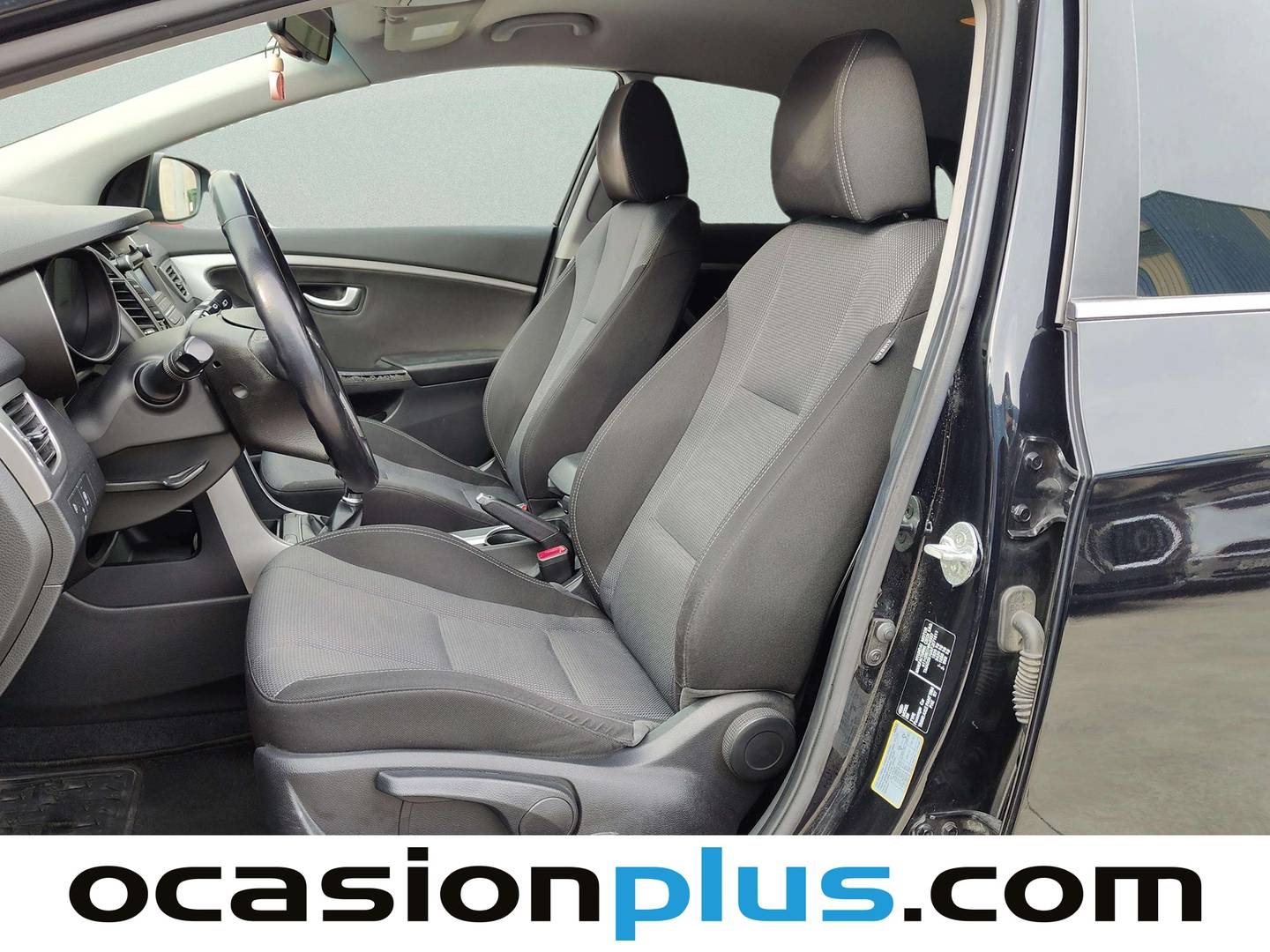 Foto asientos delanteros Hyundai i30 Hyundai i30 1.6 CRDI Tecno (110 CV)