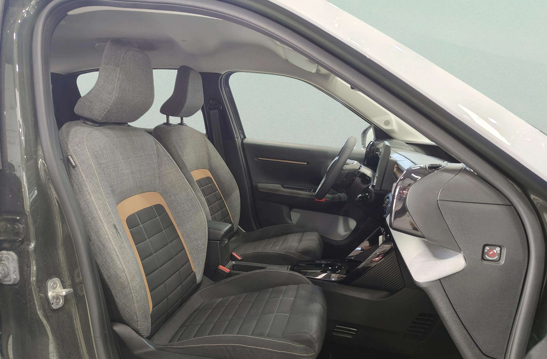 Citroën C3 Aircross Hybrid 145 Plus e-DCS6 - foto 18