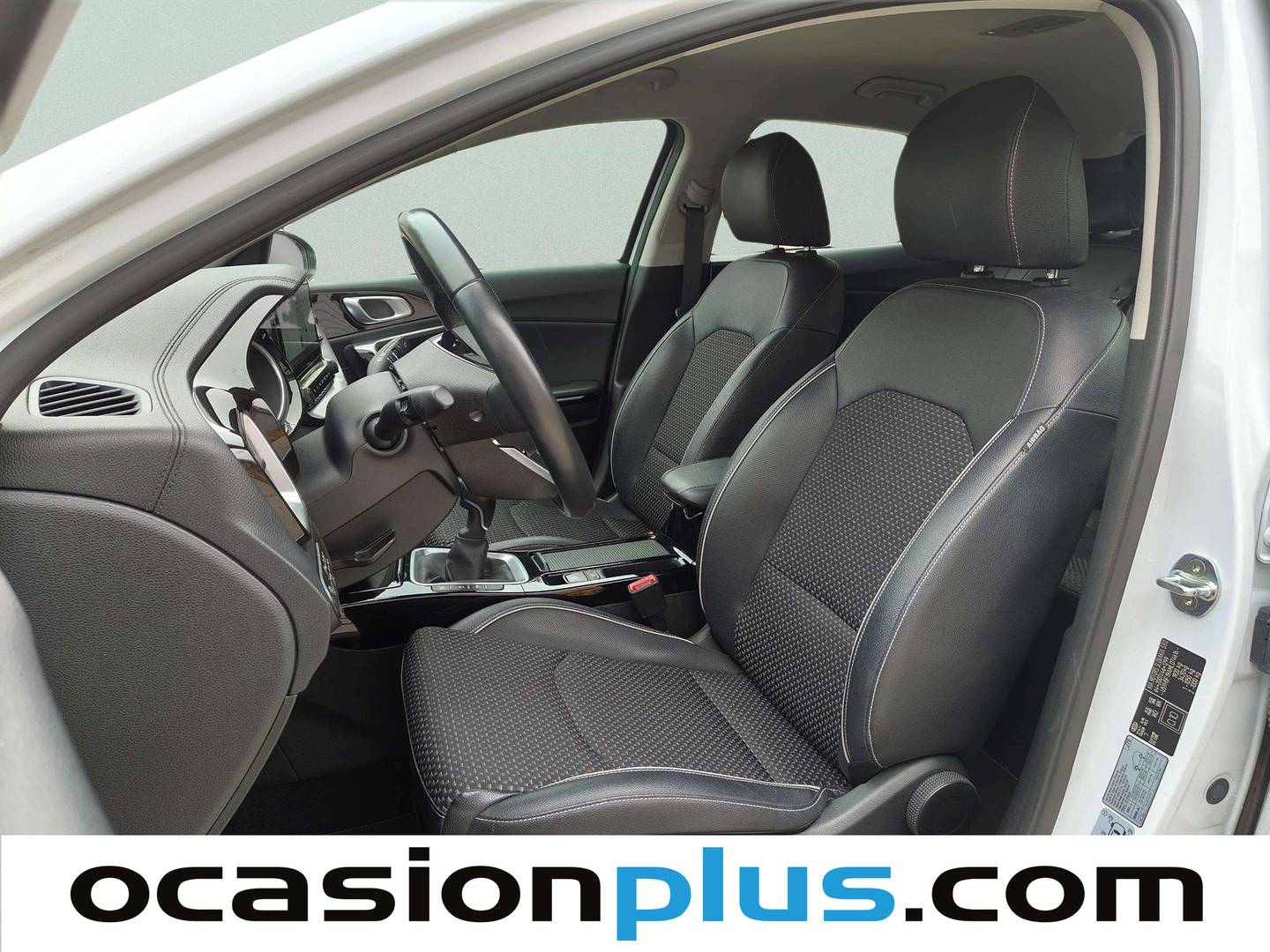 Foto asientos delanteros KIA XCeed KIA XCeed 1.6 MHEV iMT Tech (136 CV)