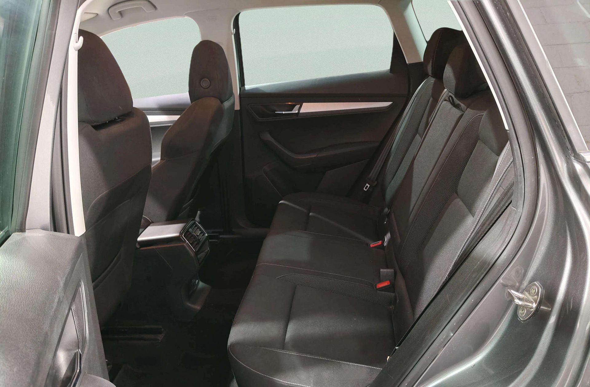Škoda Karoq 1.5 TSI ACT Ambition DSG - foto 14