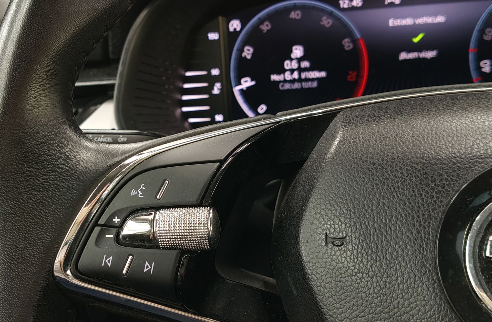 Škoda Kamiq 1.0 TSI Ambition - foto 26