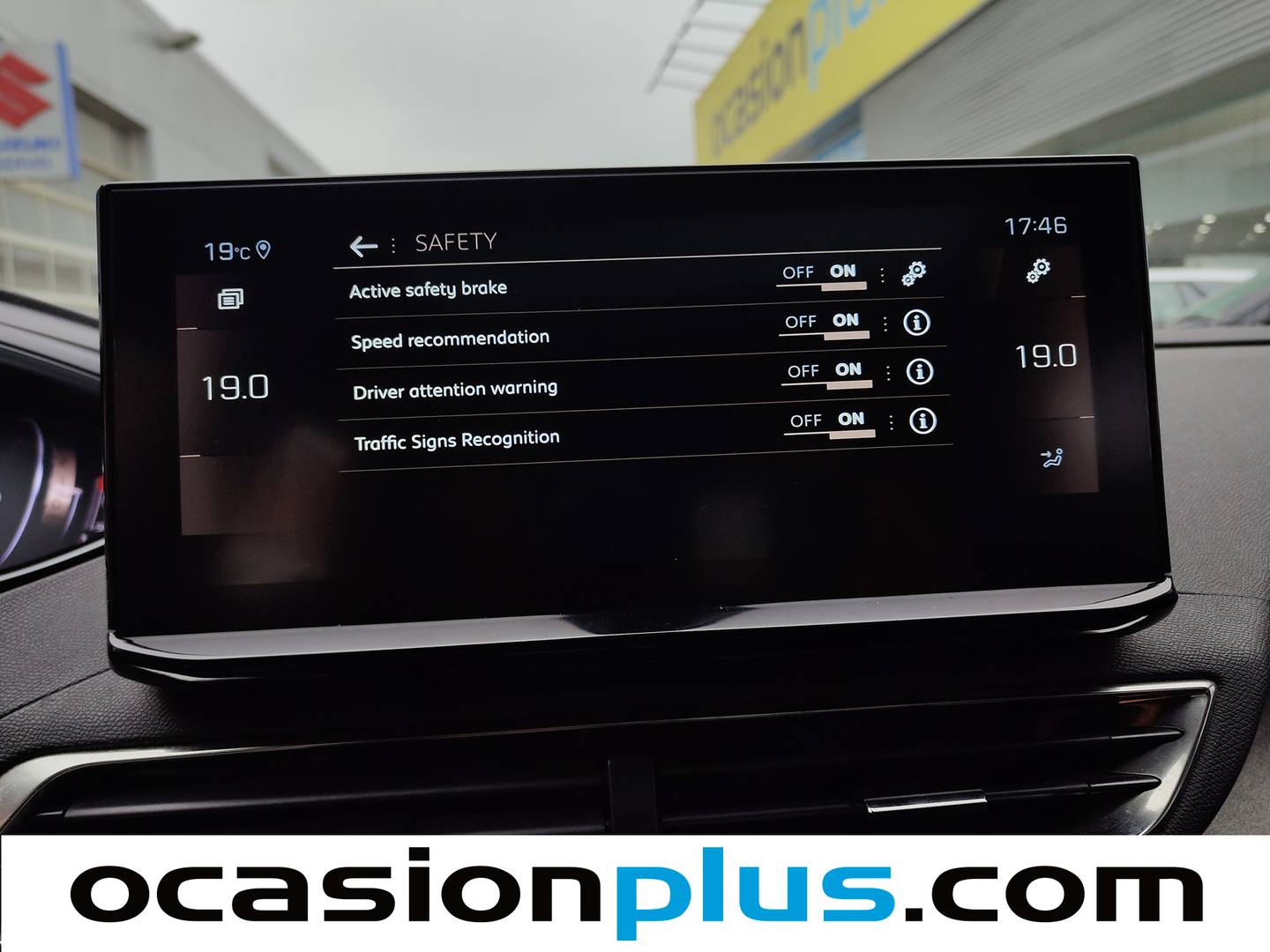 Foto Peugeot 3008 Peugeot 3008 PureTech 130 S&S GT EAT8 96 kW (130 CV)