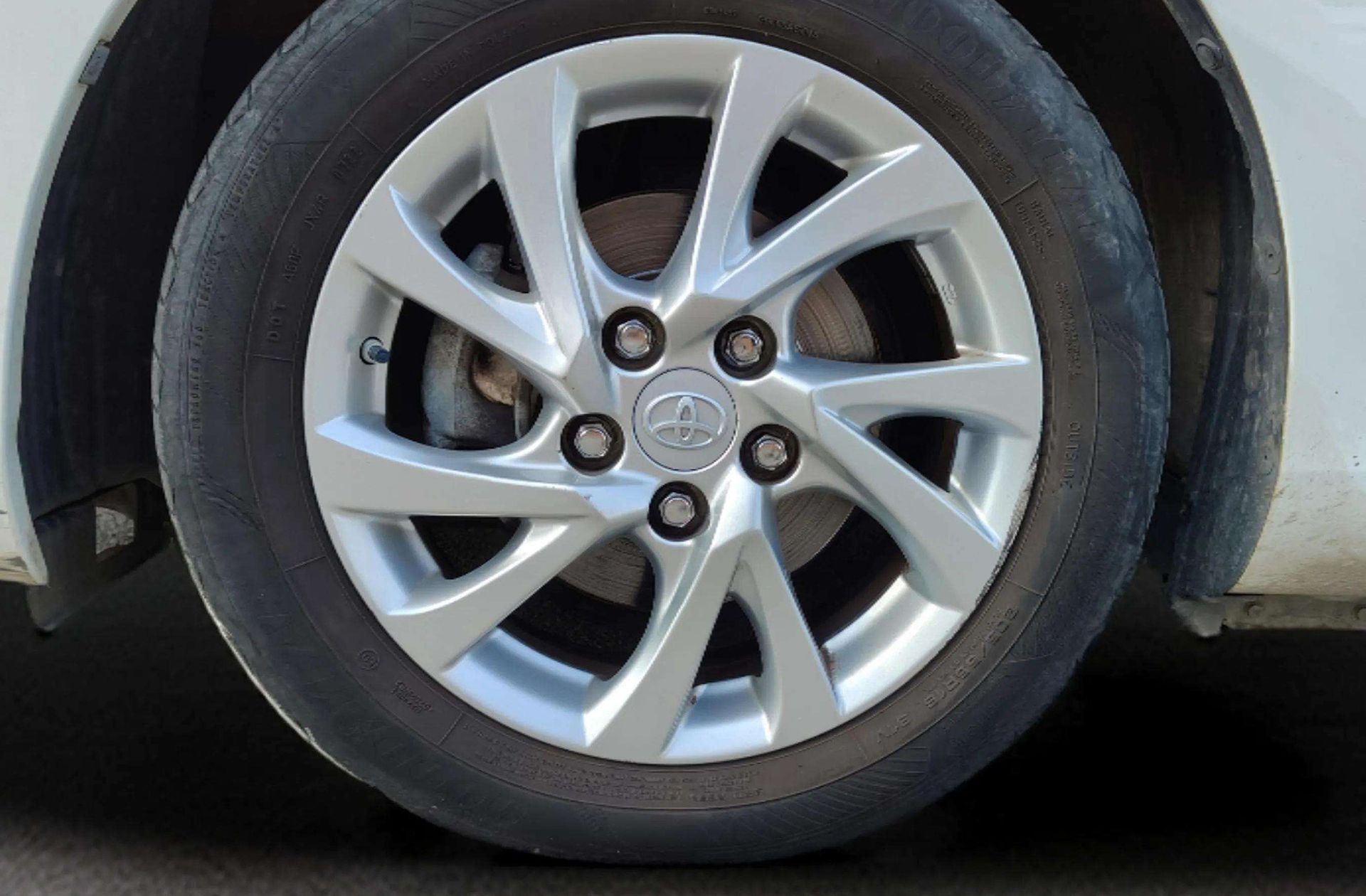 Toyota Auris 120T Active - foto 31