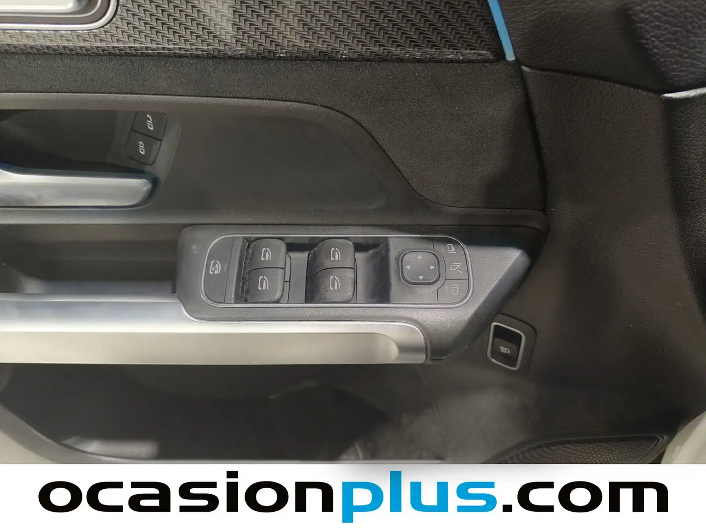 Foto Mercedes GLB Mercedes-Benz GLB 200 d (150 CV) Pack AMG