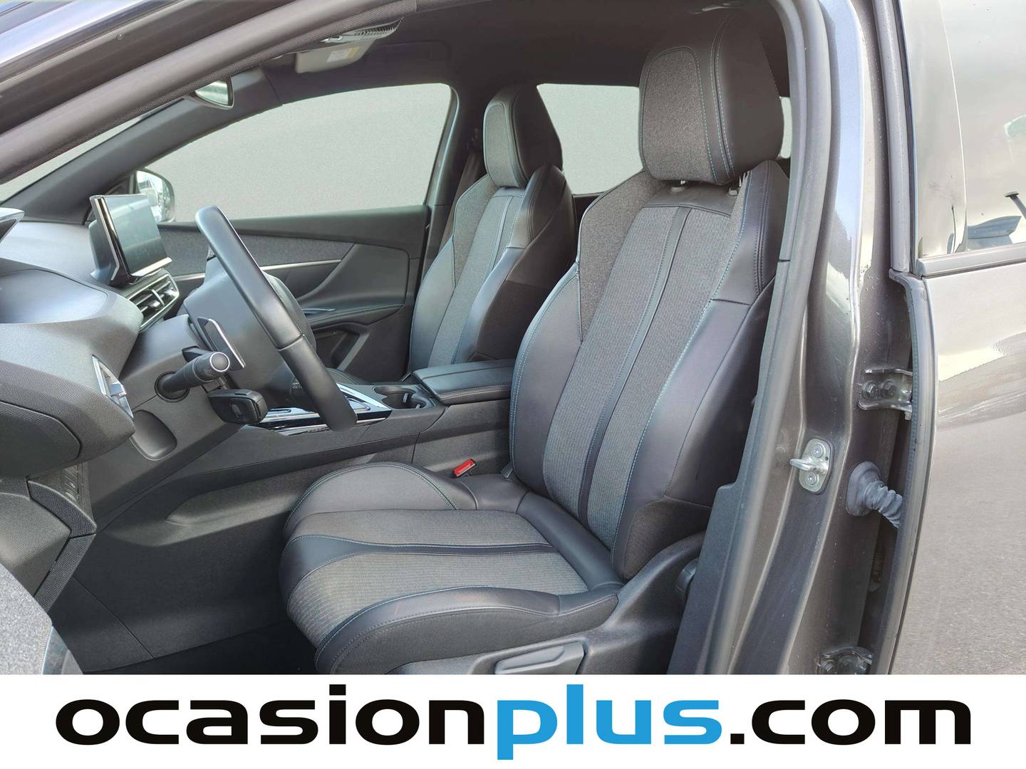 Foto Peugeot 5008 Peugeot 5008 PureTech 130 S&S Allure Pack EAT8 (130 CV) 7 plazas