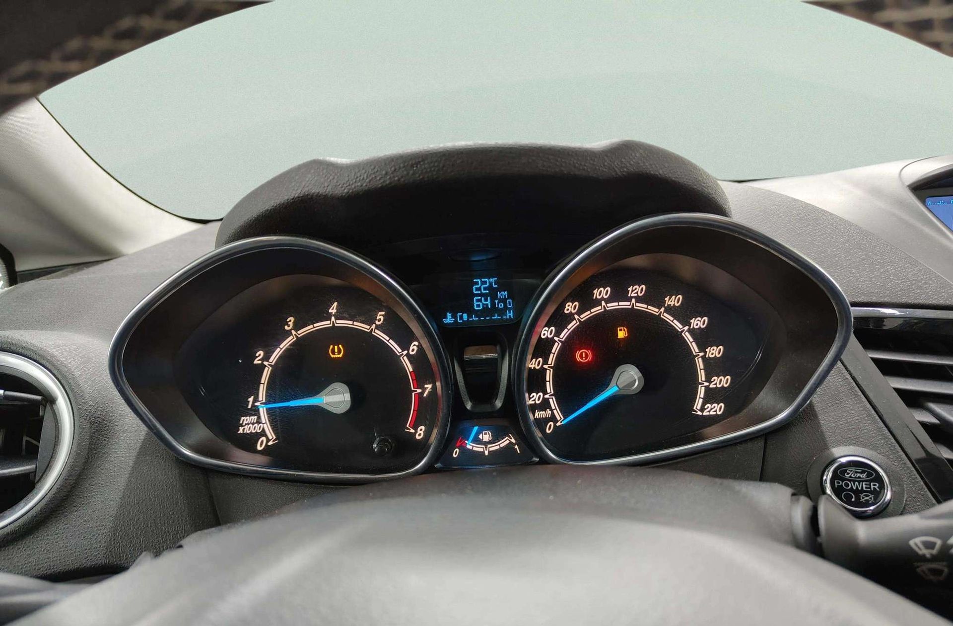 Ford Fiesta 1.0 EcoBoost Titanium - foto 24