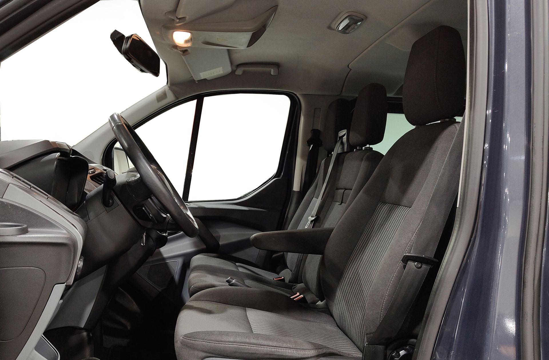 Ford Transit Custom Kombi 2.2 TDCi 300 L1 Trend 9 plazas - foto 10