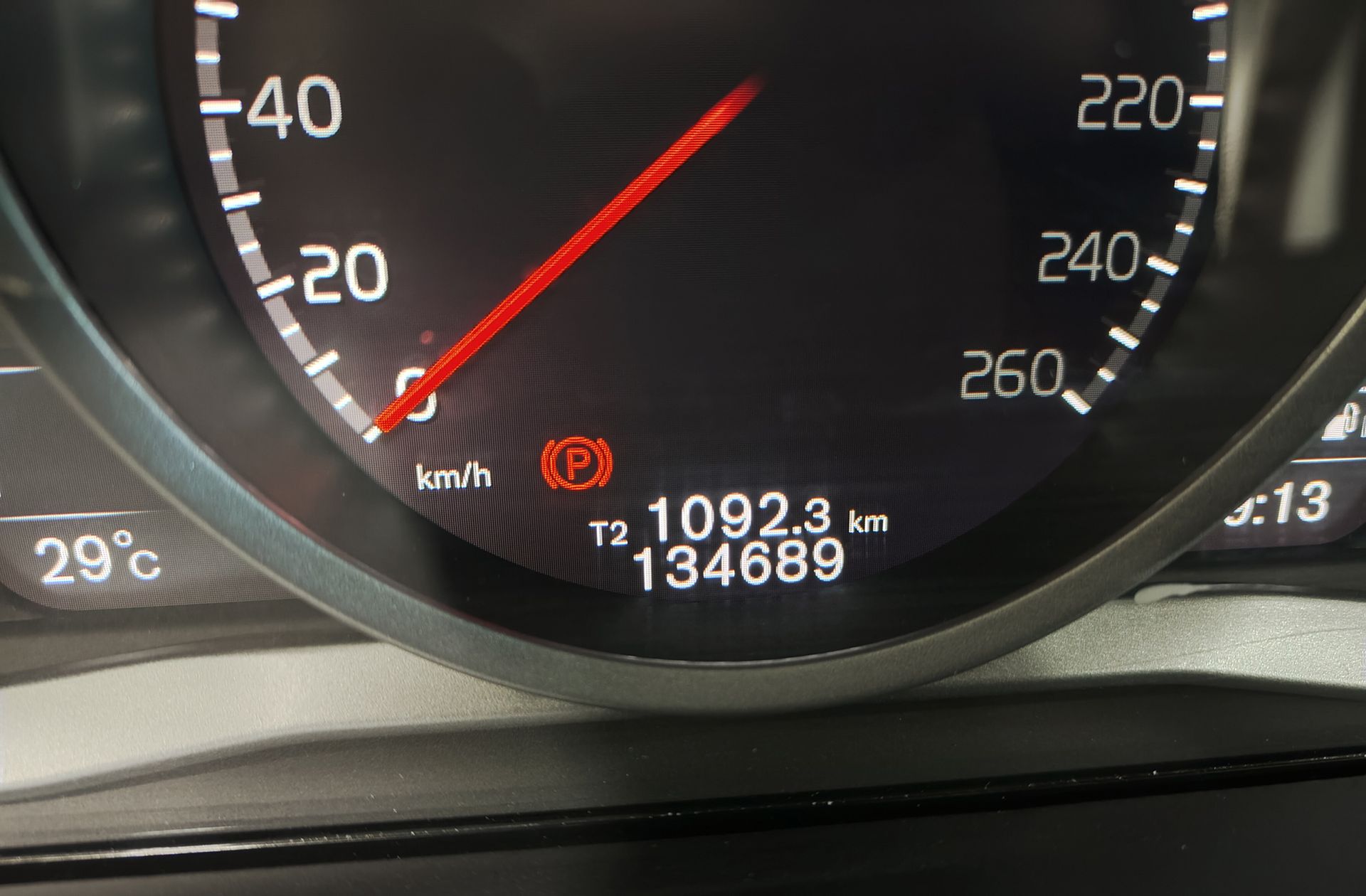Volvo XC60 D3 Momentum - foto 9