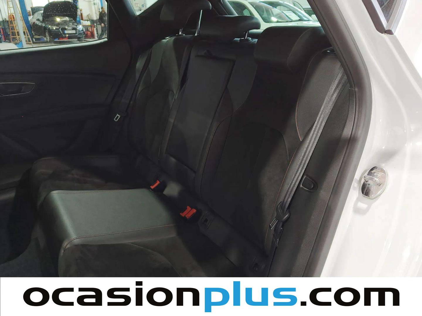 Foto asientos traseros Seat León Seat León 2.0 TDI S&S FR Plus (184 CV)
