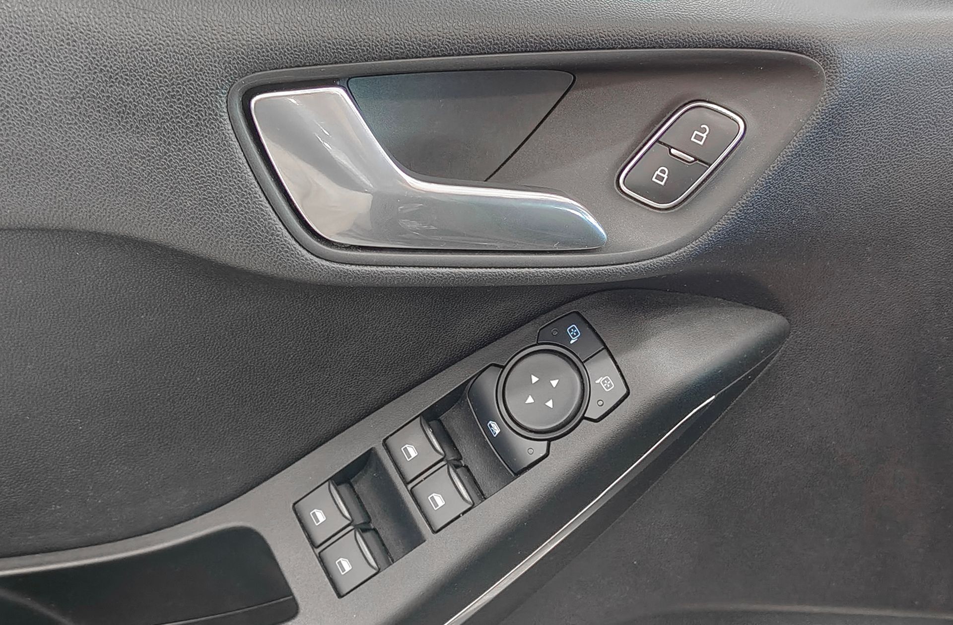Ford Fiesta 1.0 EcoBoost MHEV ST-Line - foto 36