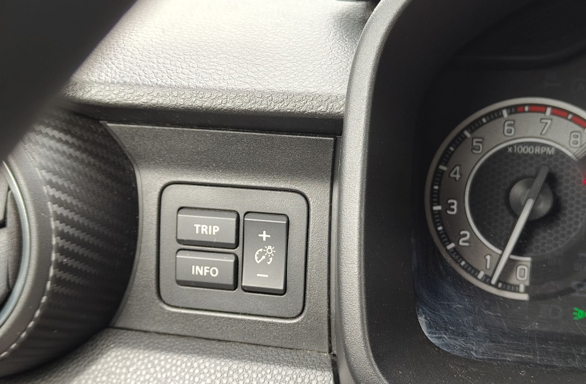 Suzuki Ignis 1.2 Mild Hybrid GLE - foto 24
