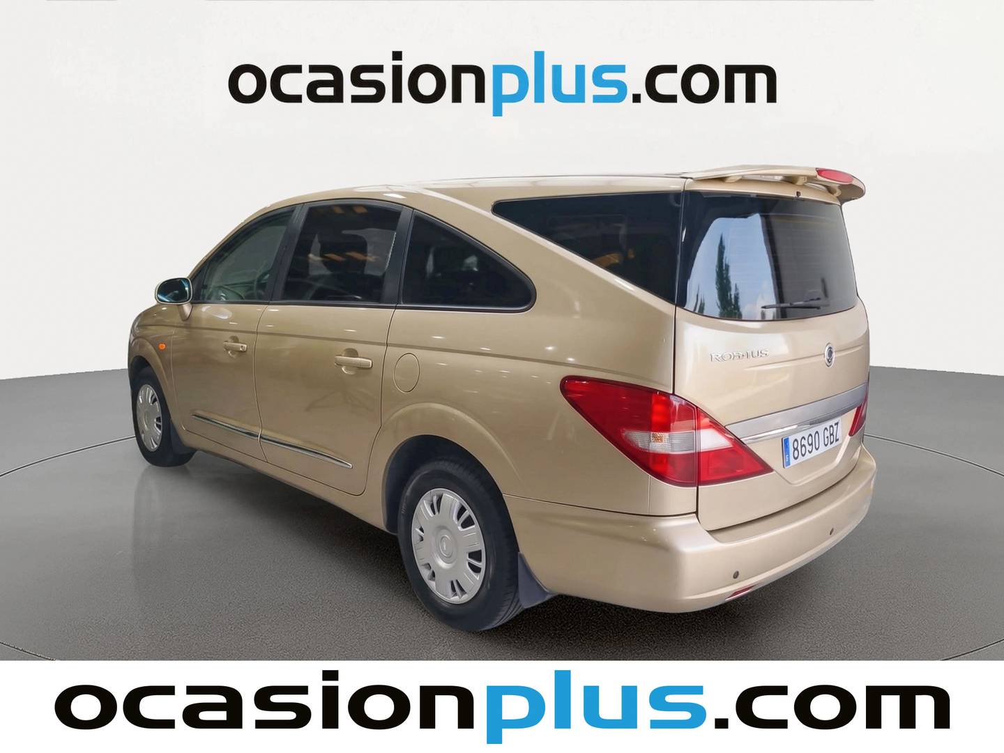 Foto trasera SsangYong Rodius SsangYong Rodius 270 Xdi (165 CV) 7 Plazas izquierda