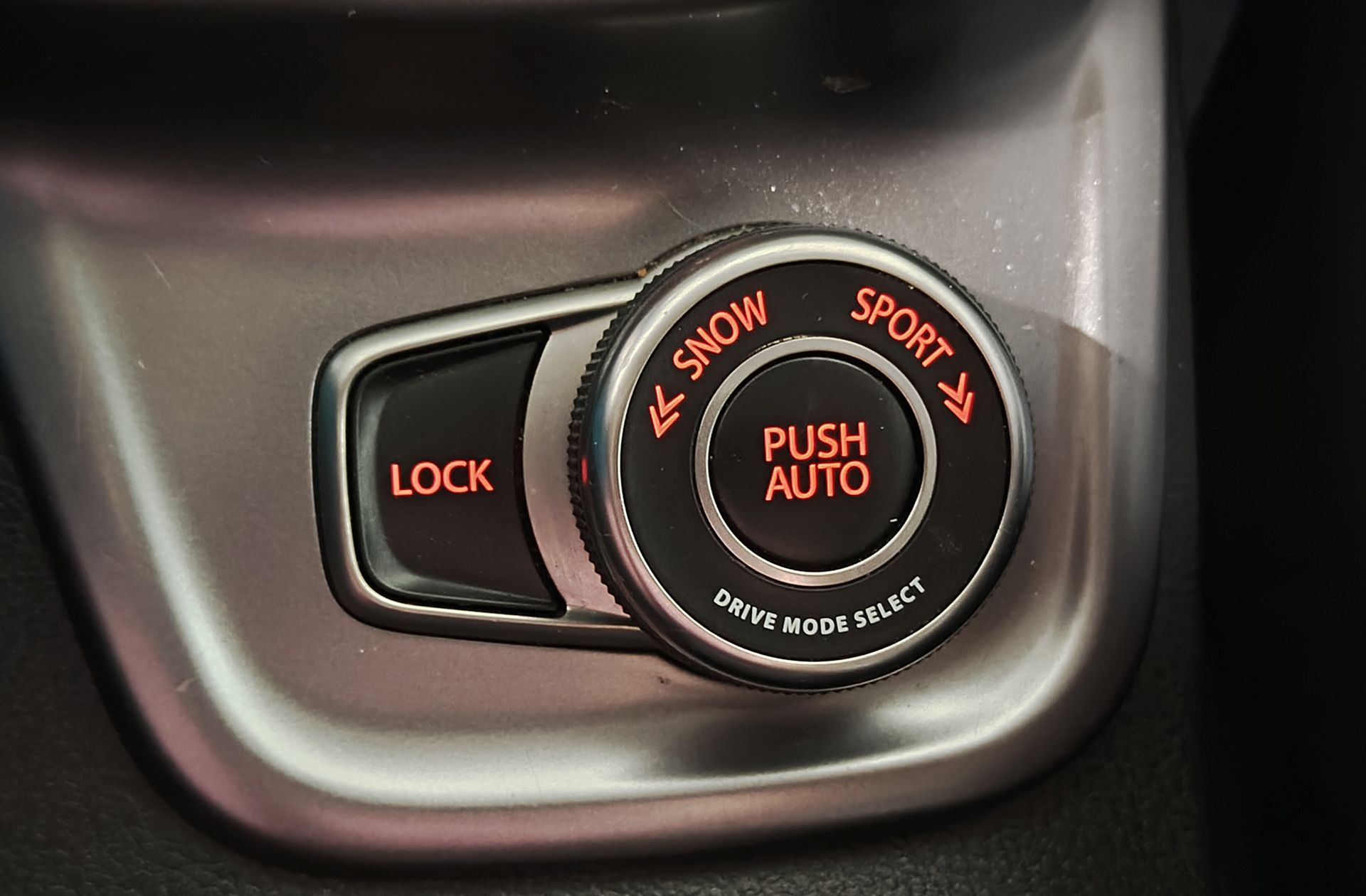 Suzuki Vitara 1.5 Hybrid GLX Strong 4WD - foto 12