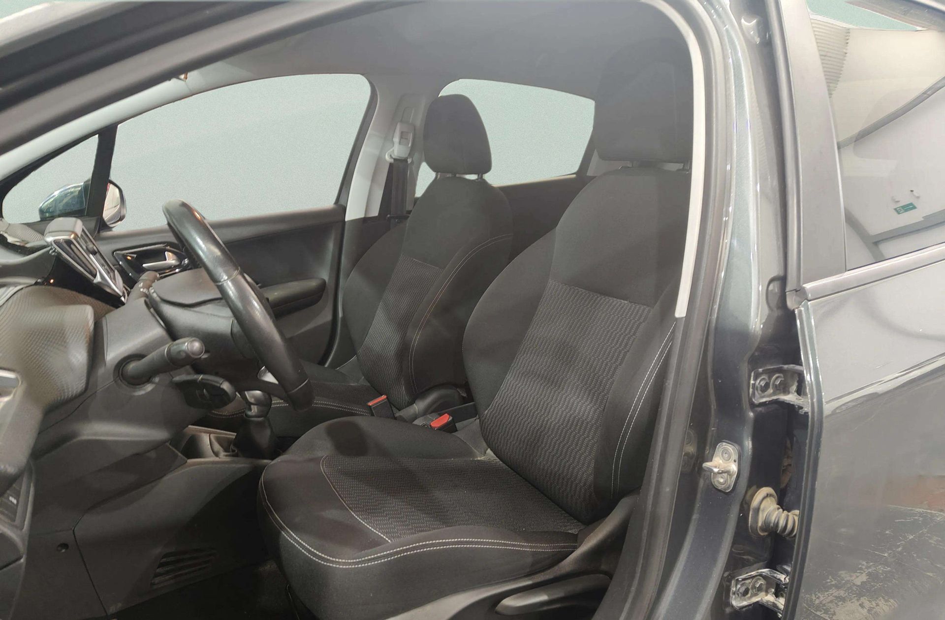 Peugeot 208 Style BlueHDi - foto 9