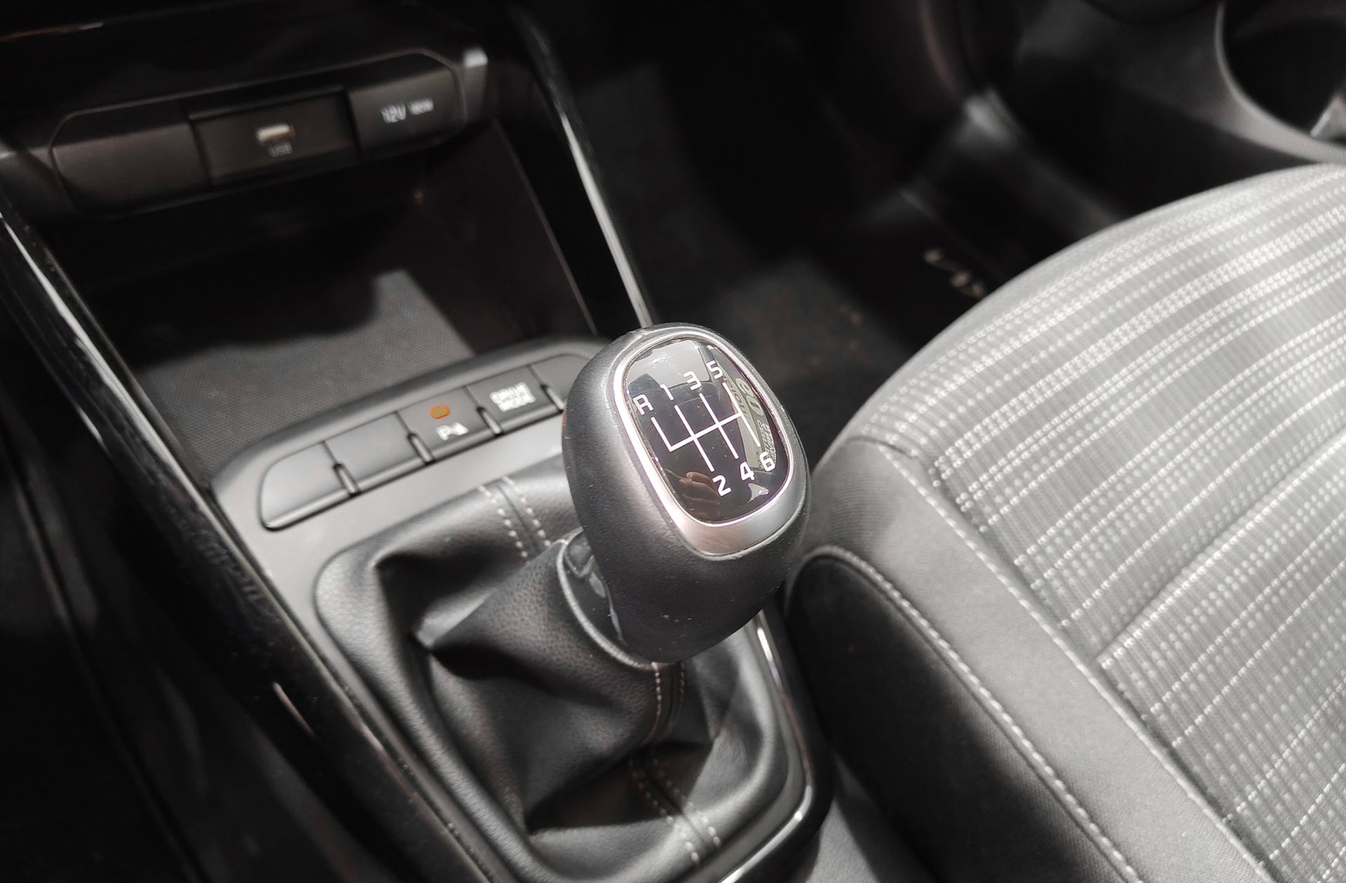 Kia Stonic 1.0 T-GDi MHEV Drive - foto 5