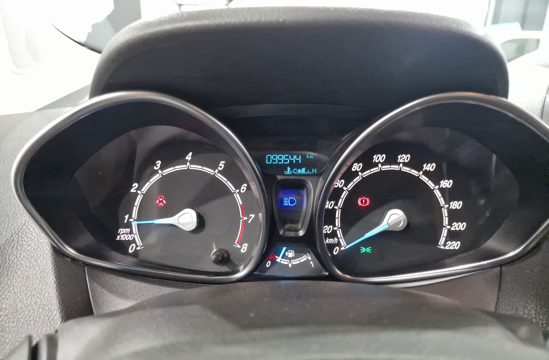 Ford Tourneo Courier 1.0 EcoBoost Titanium - foto 20