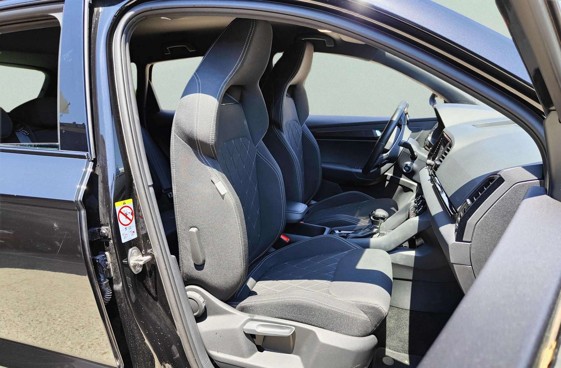 Škoda Karoq 1.5 TSI ACT Sportline DSG - foto 22