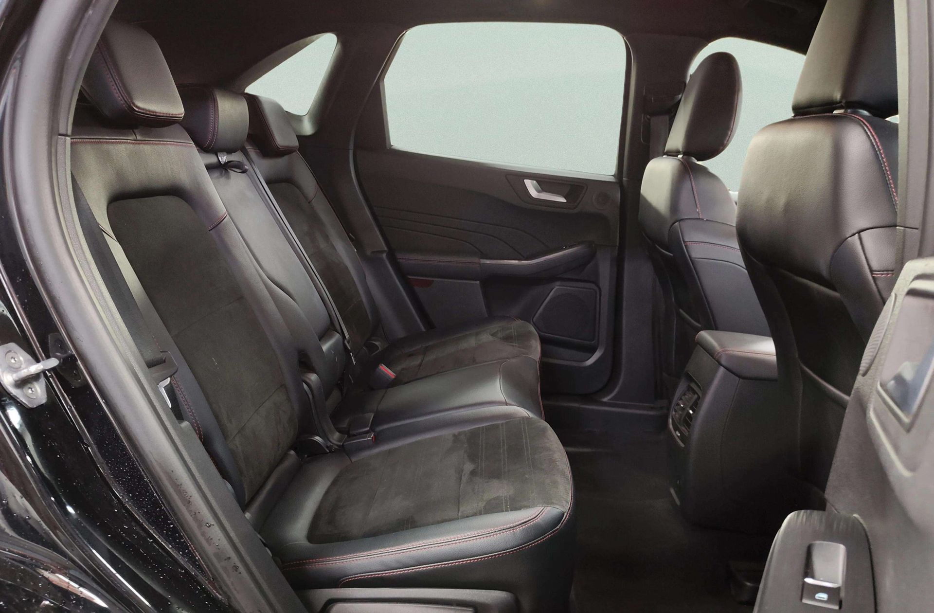 Ford Kuga 2.5 Duratec PHEV ST-Line X - foto 23