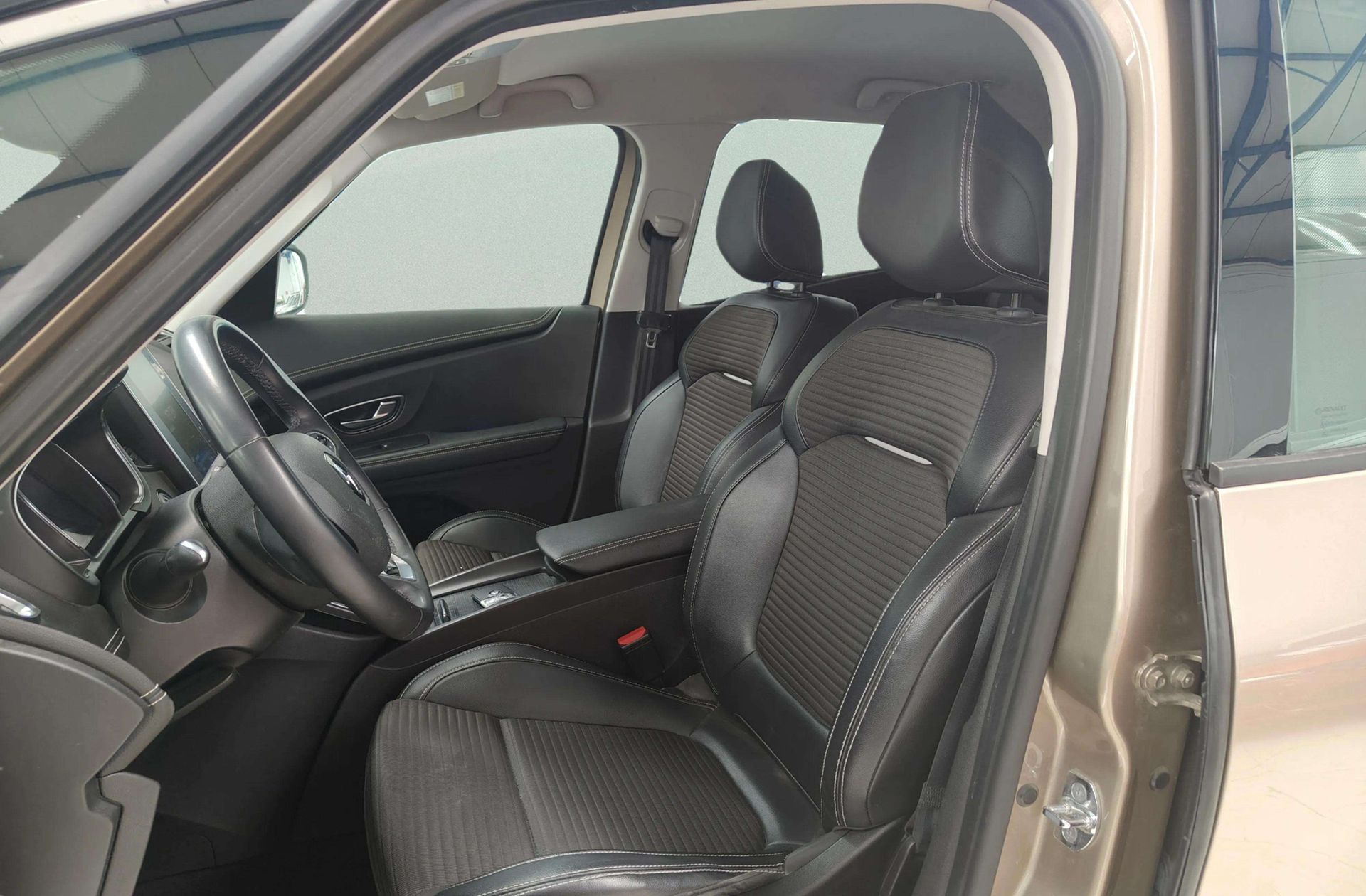 Renault Scénic Zen Blue dCi - foto 11
