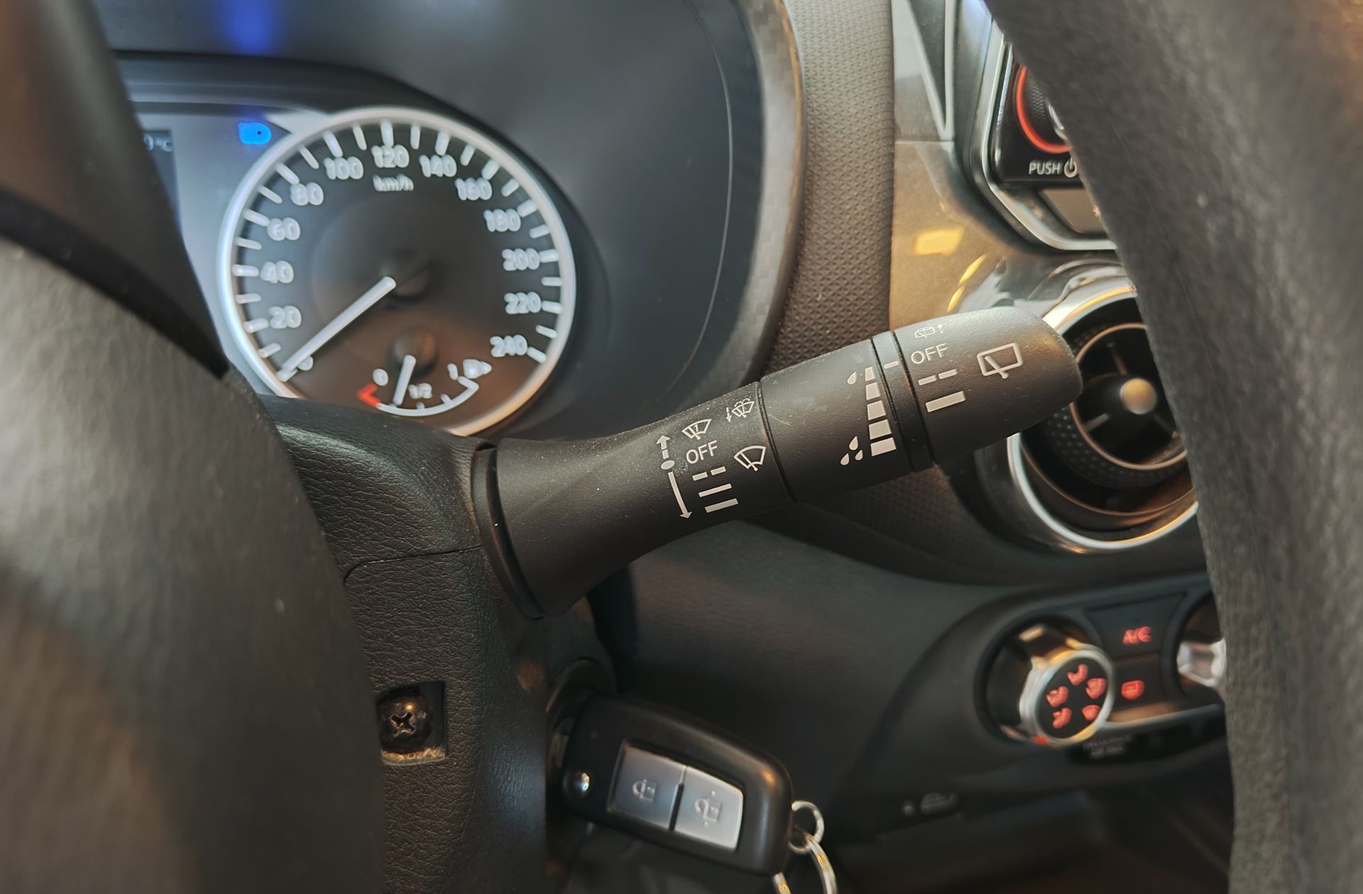 Nissan Juke DIG-T Acenta - foto 27