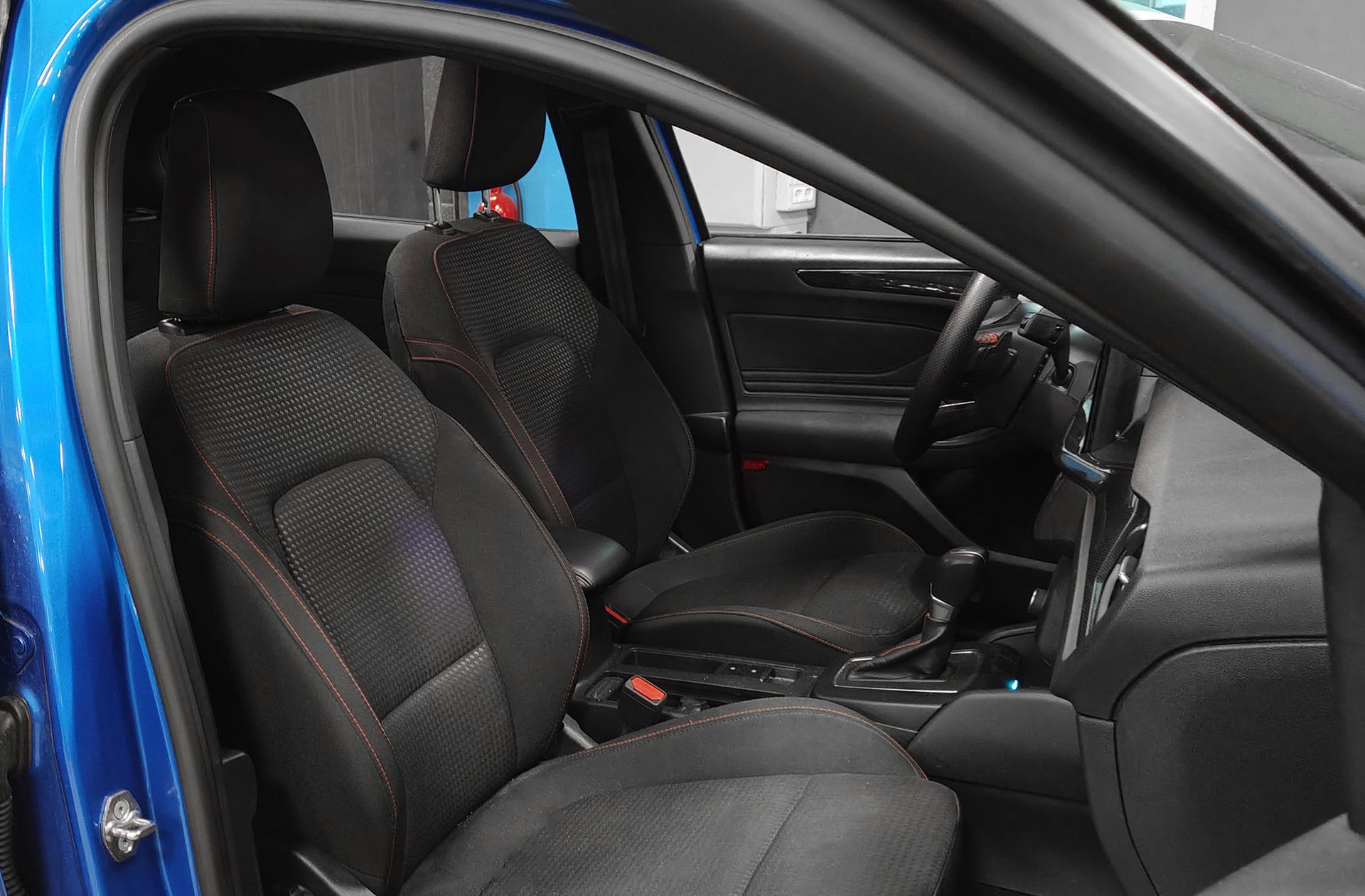 Ford Focus 1.0 EcoBoost MHEV ST-Line - foto 20