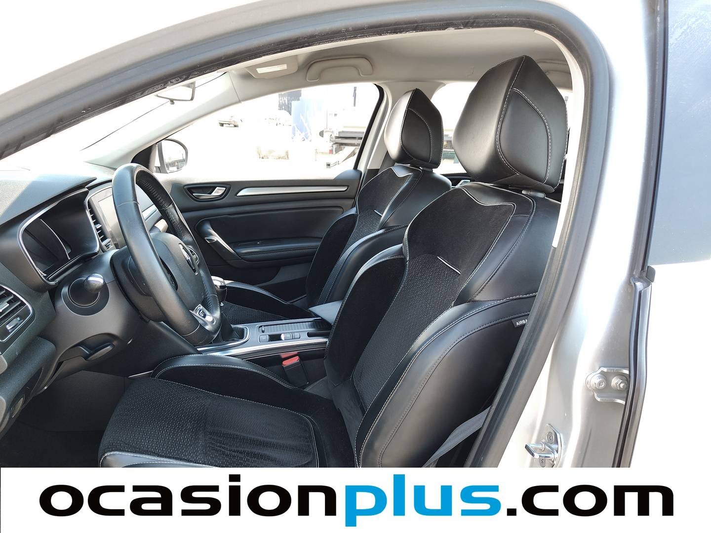 Foto asientos delanteros Renault Mégane Renault Megane Zen Energy TCe (130 CV)