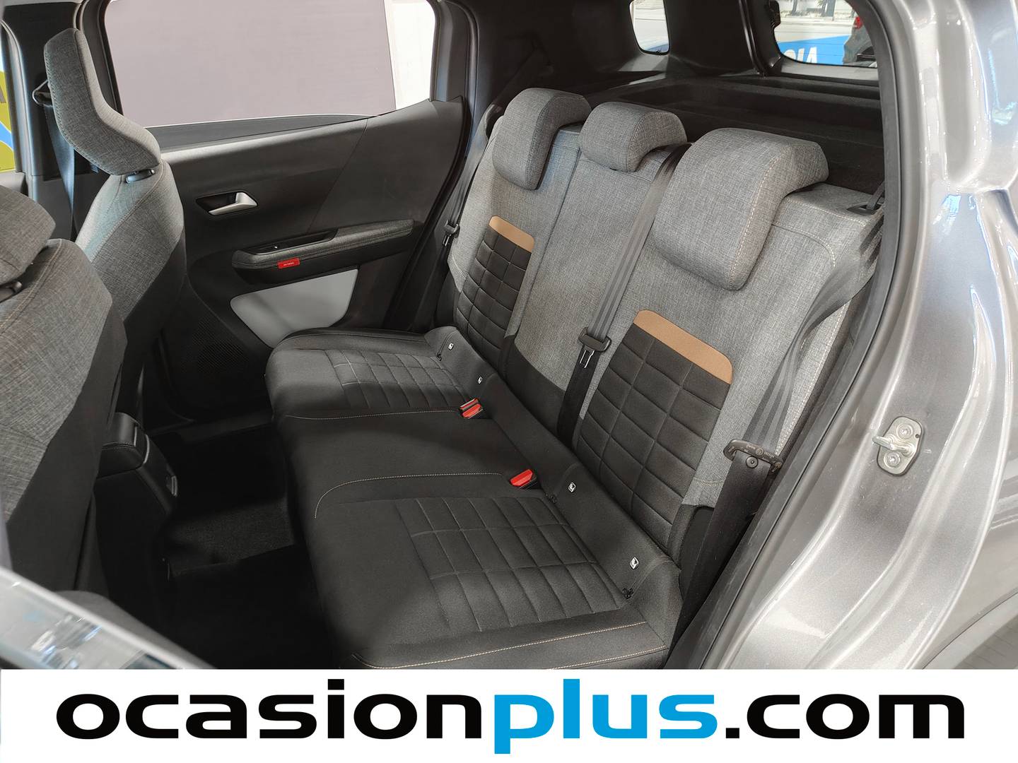 Foto asientos traseros Citroën C3 Aircross Citroën C3 Aircross Hybrid 145 Plus e-DCS6 (145 CV)