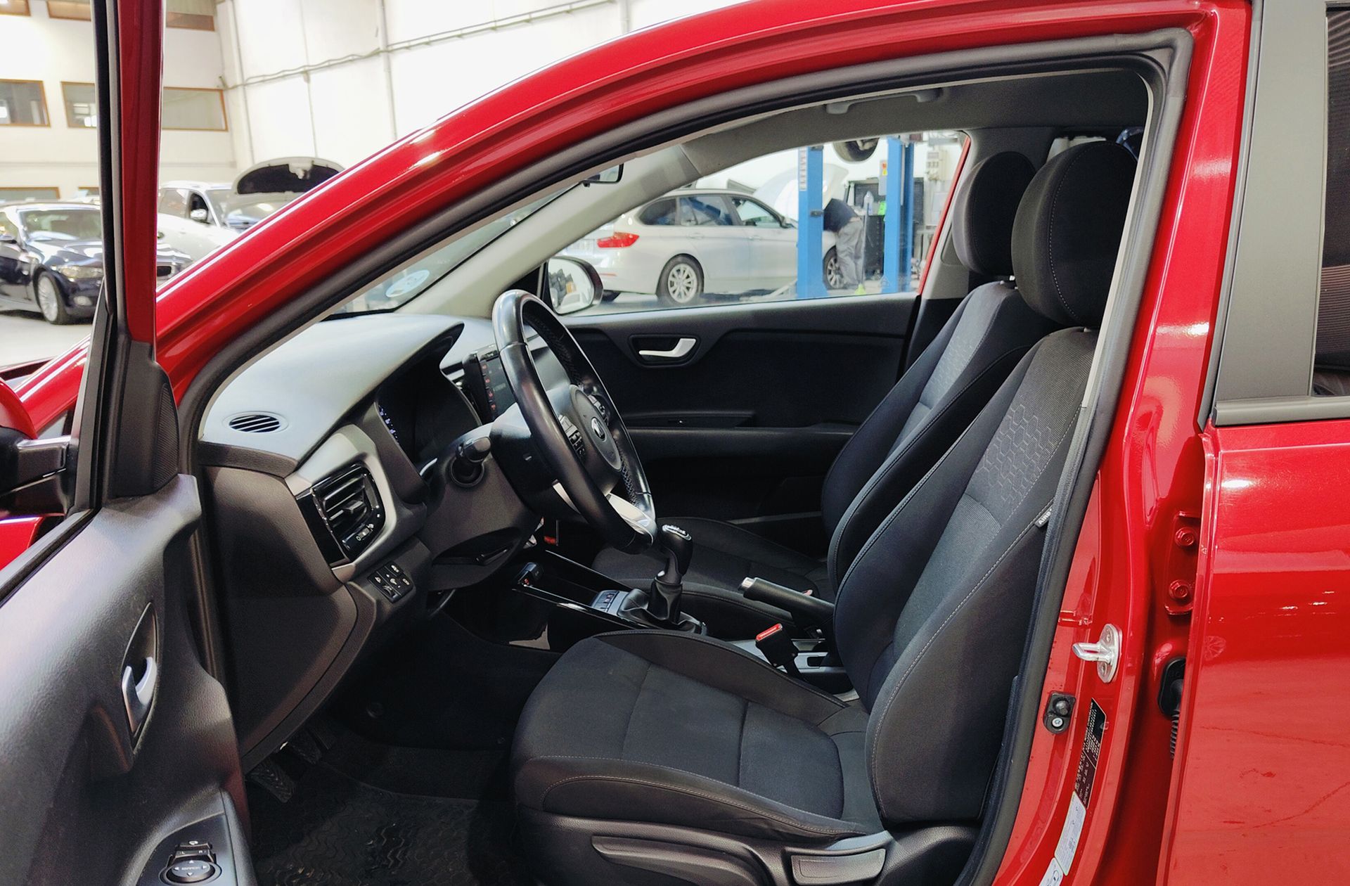 Kia Rio 1.0 T-GDi Drive - foto 11