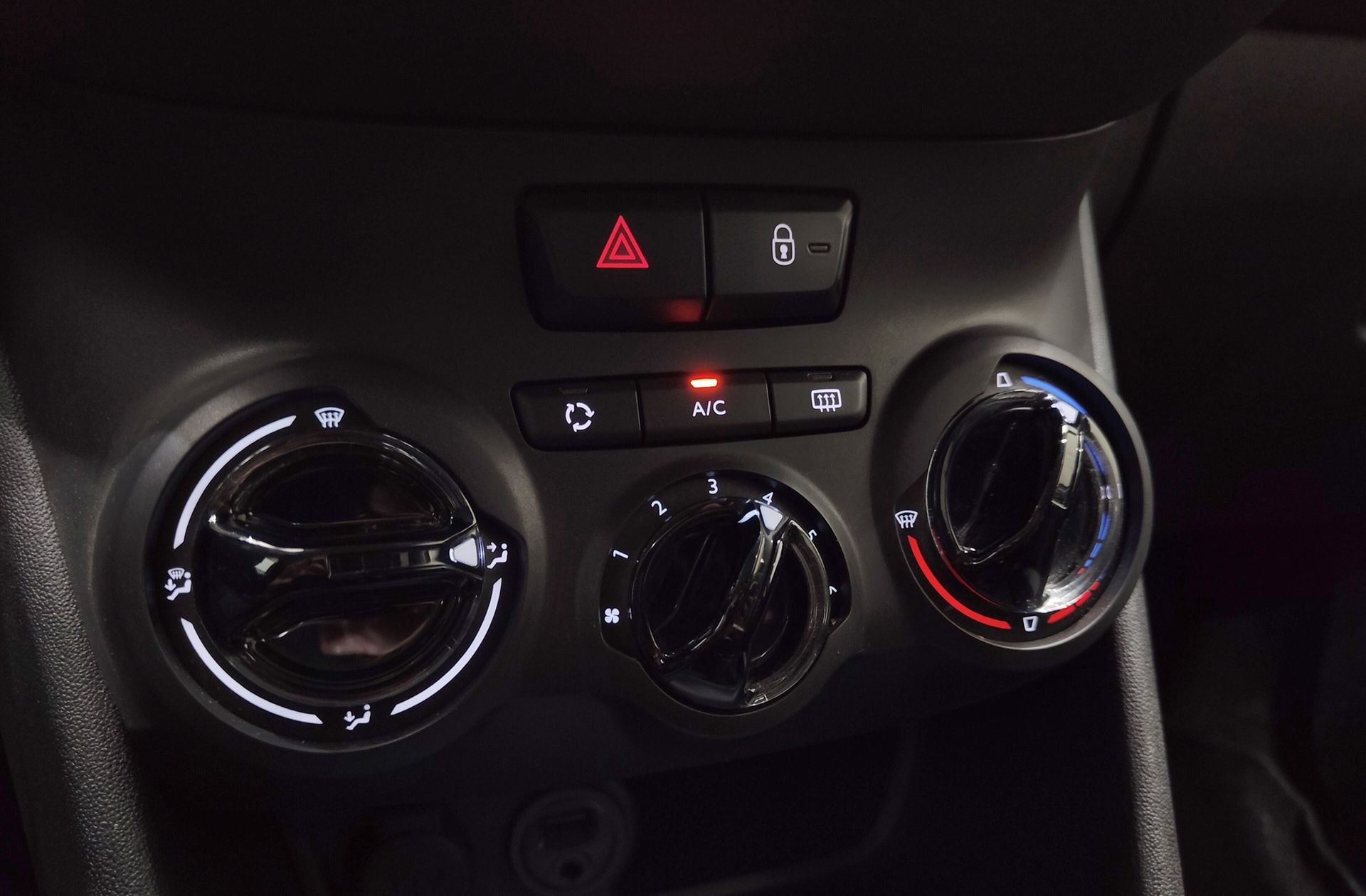 Peugeot 208 1.2 PureTech Active - foto 28