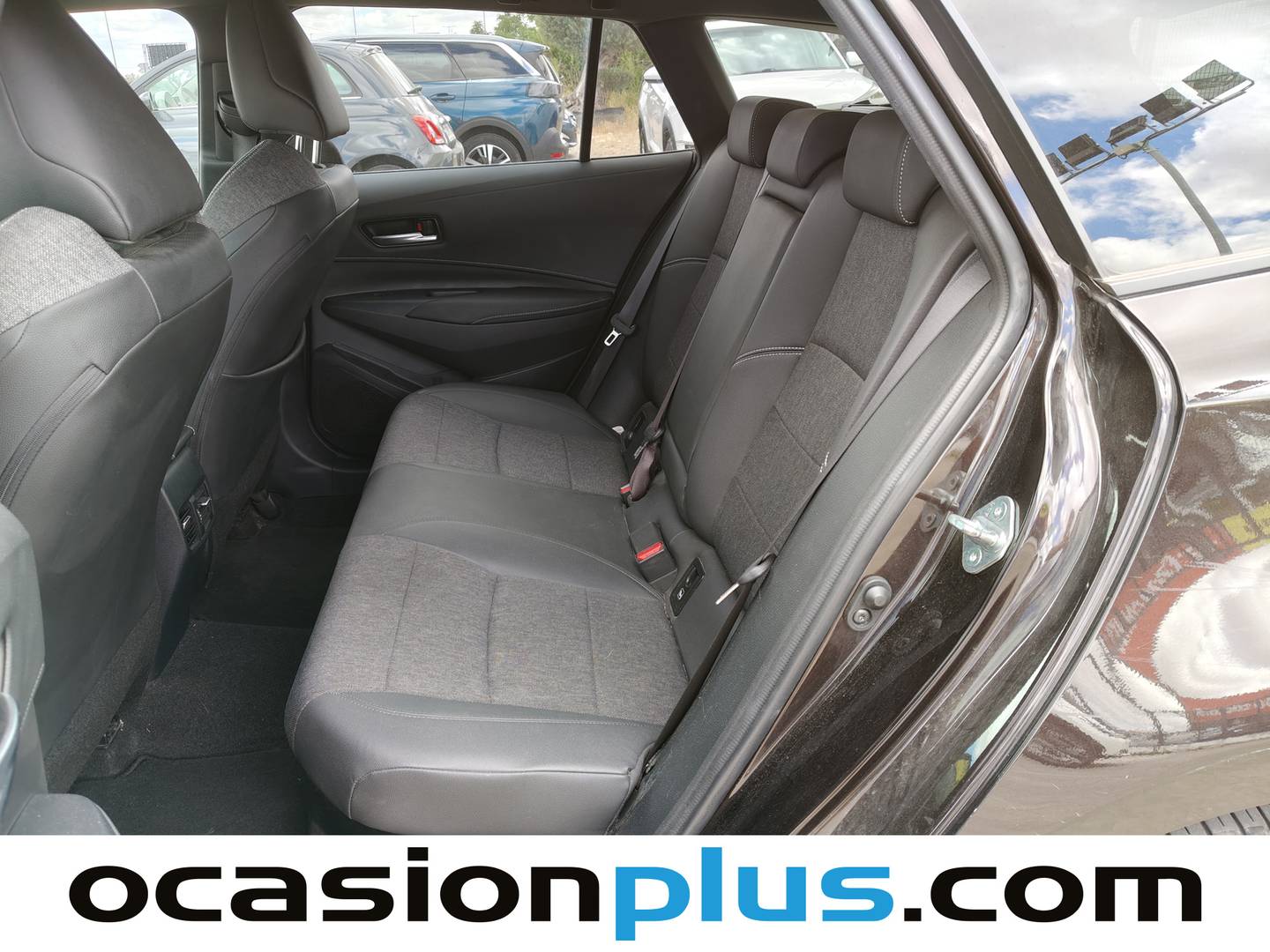 Foto asientos traseros Toyota Corolla Toyota Corolla Touring Sports 180H Style E-CVT (180 CV)