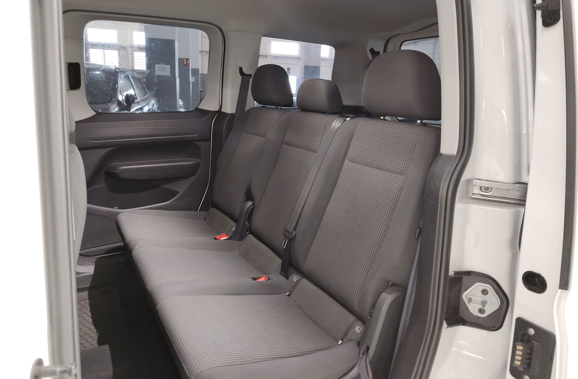 Volkswagen Caddy Maxi Origin 2.0 TDI - foto 10