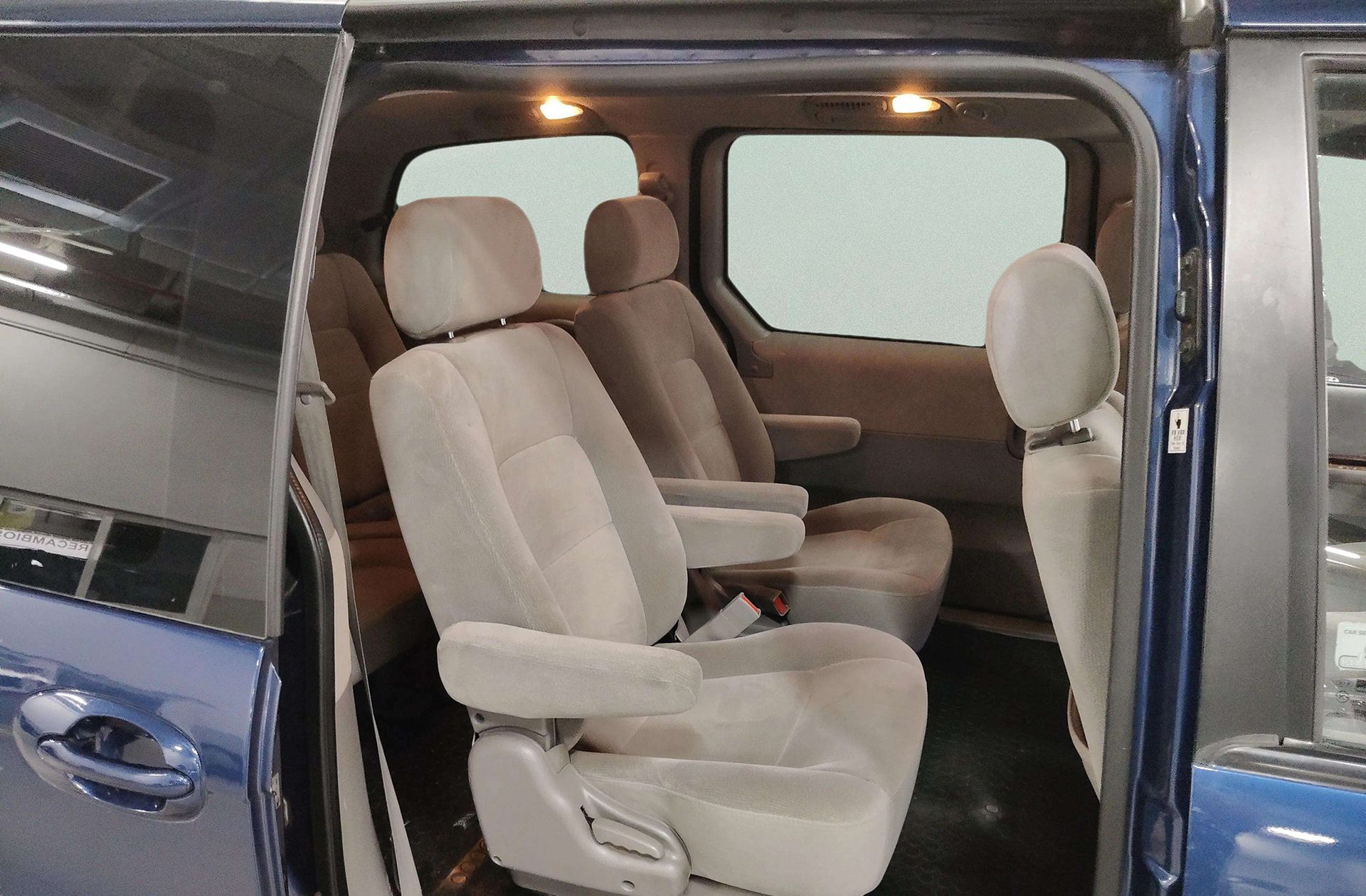 Kia Carnival 2.5 V6 LX 7 plazas - foto 15