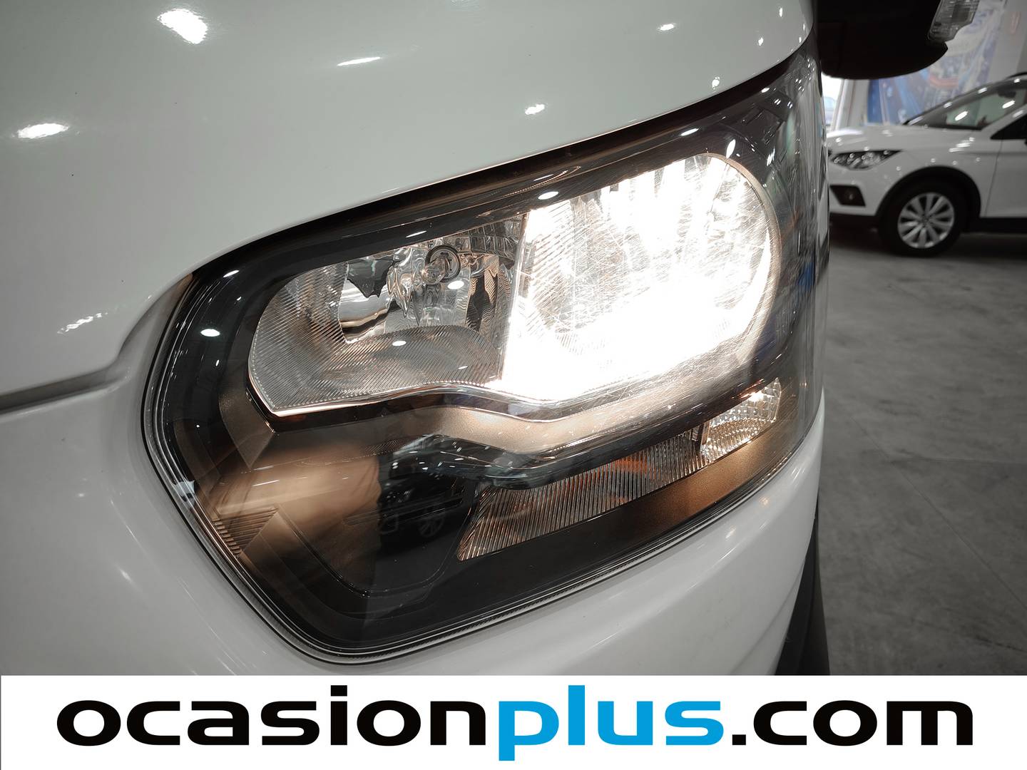 Foto Ford Transit Ford Transit Furgon 350 MHEV L2H2 Trend FWD (130 CV)