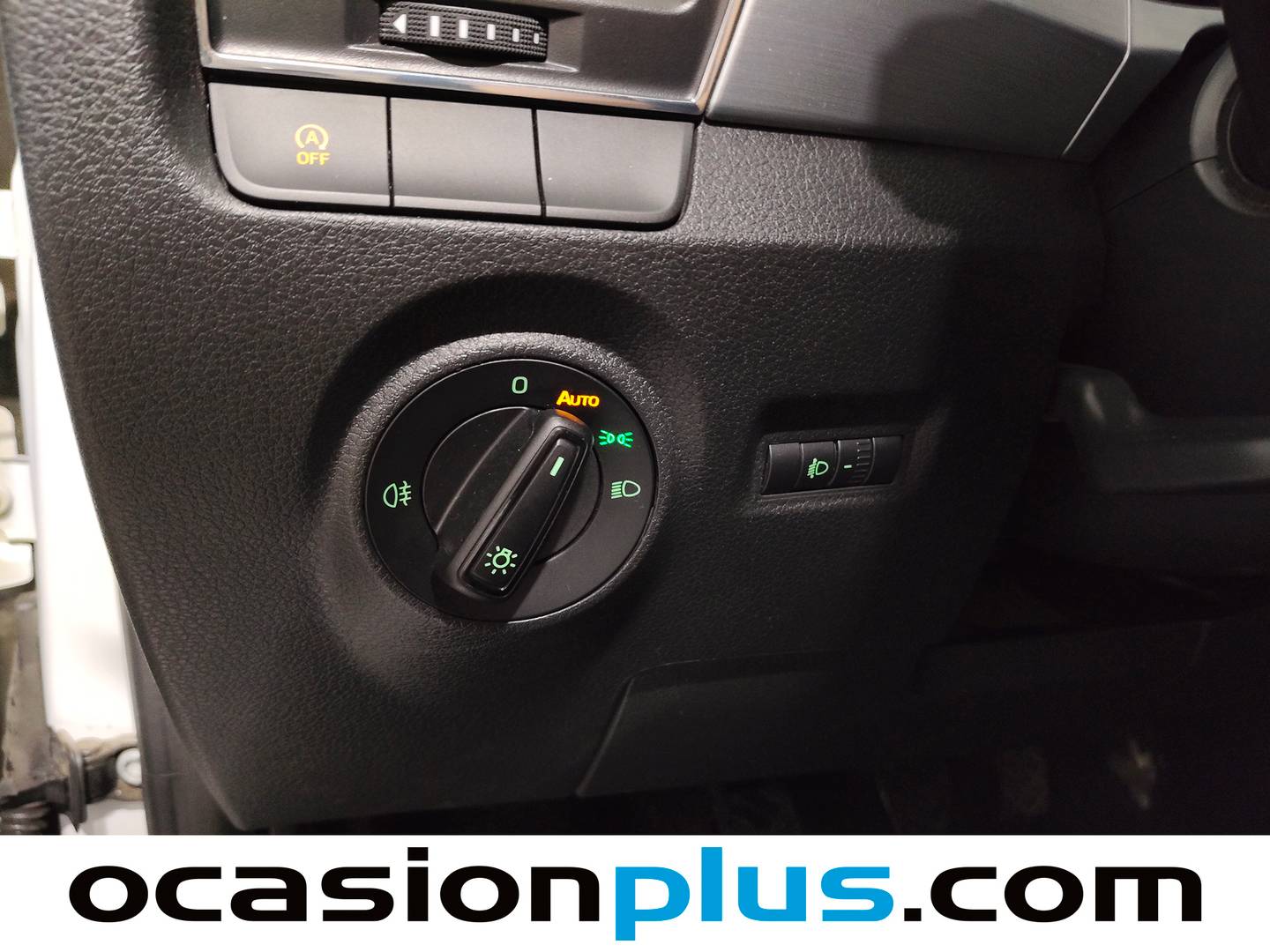 Equipamiento del Skoda Fabia Skoda Fabia Combi 1.0 TSI Like (95 CV)