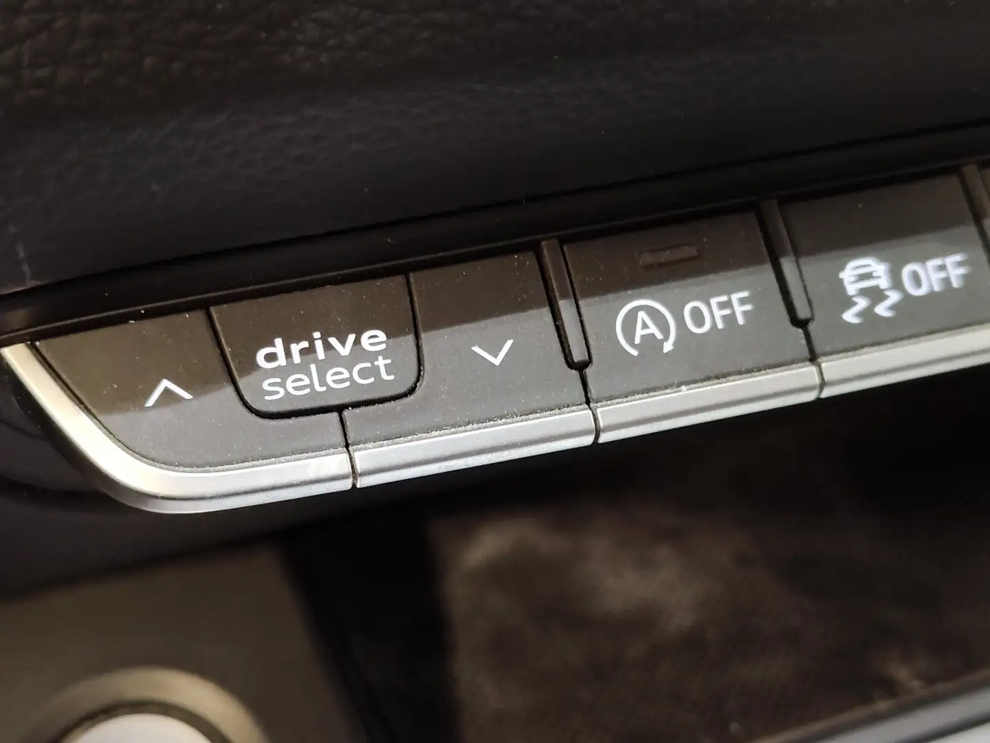 Foto Audi Q5 Audi Q5 Advanced 2.0 TDI quattro (163 CV) S tronic