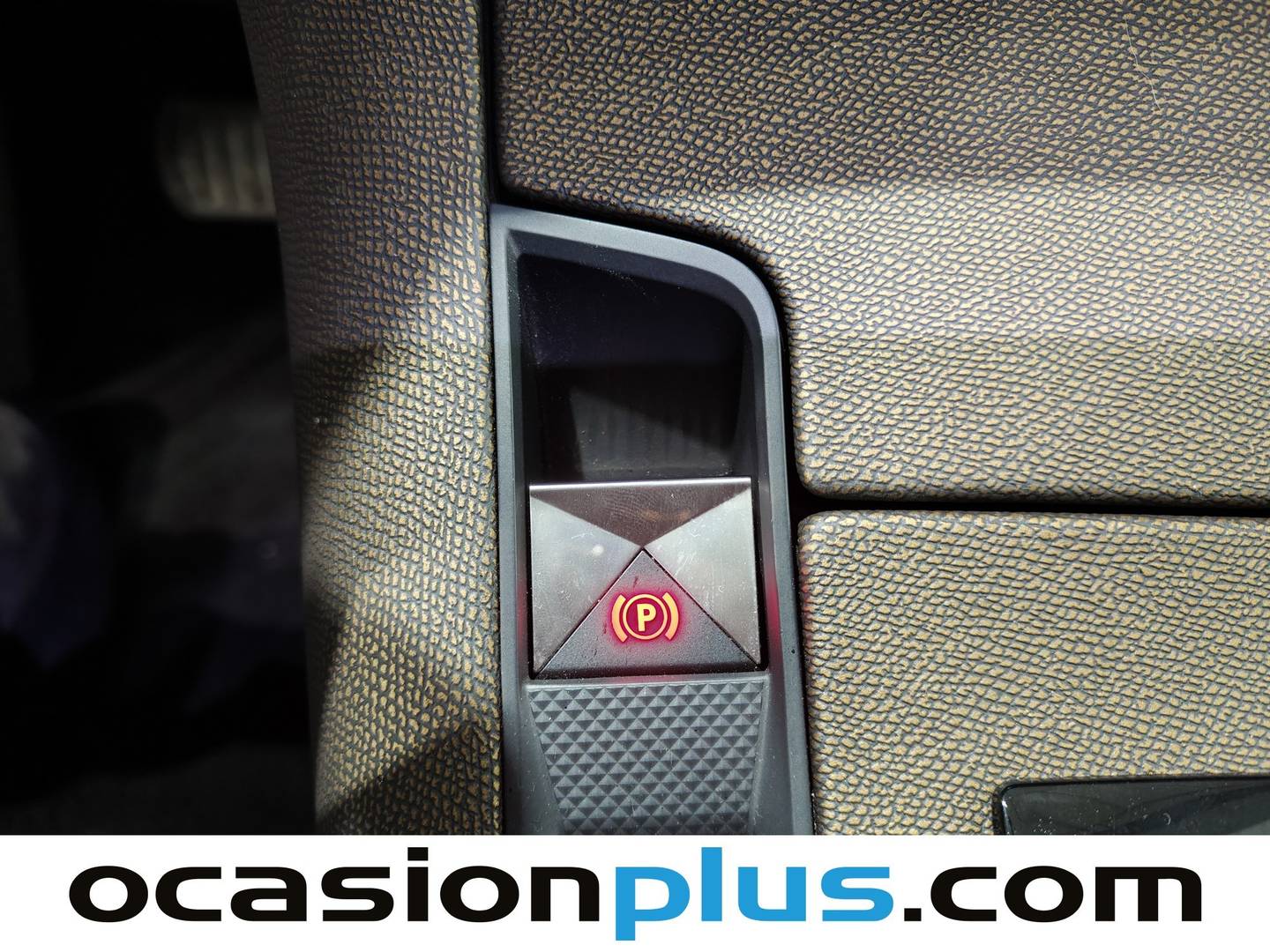 Foto DS DS 7 Crossback DS DS7 Crossback PureTech 130 Bastille+ AT (131 CV)