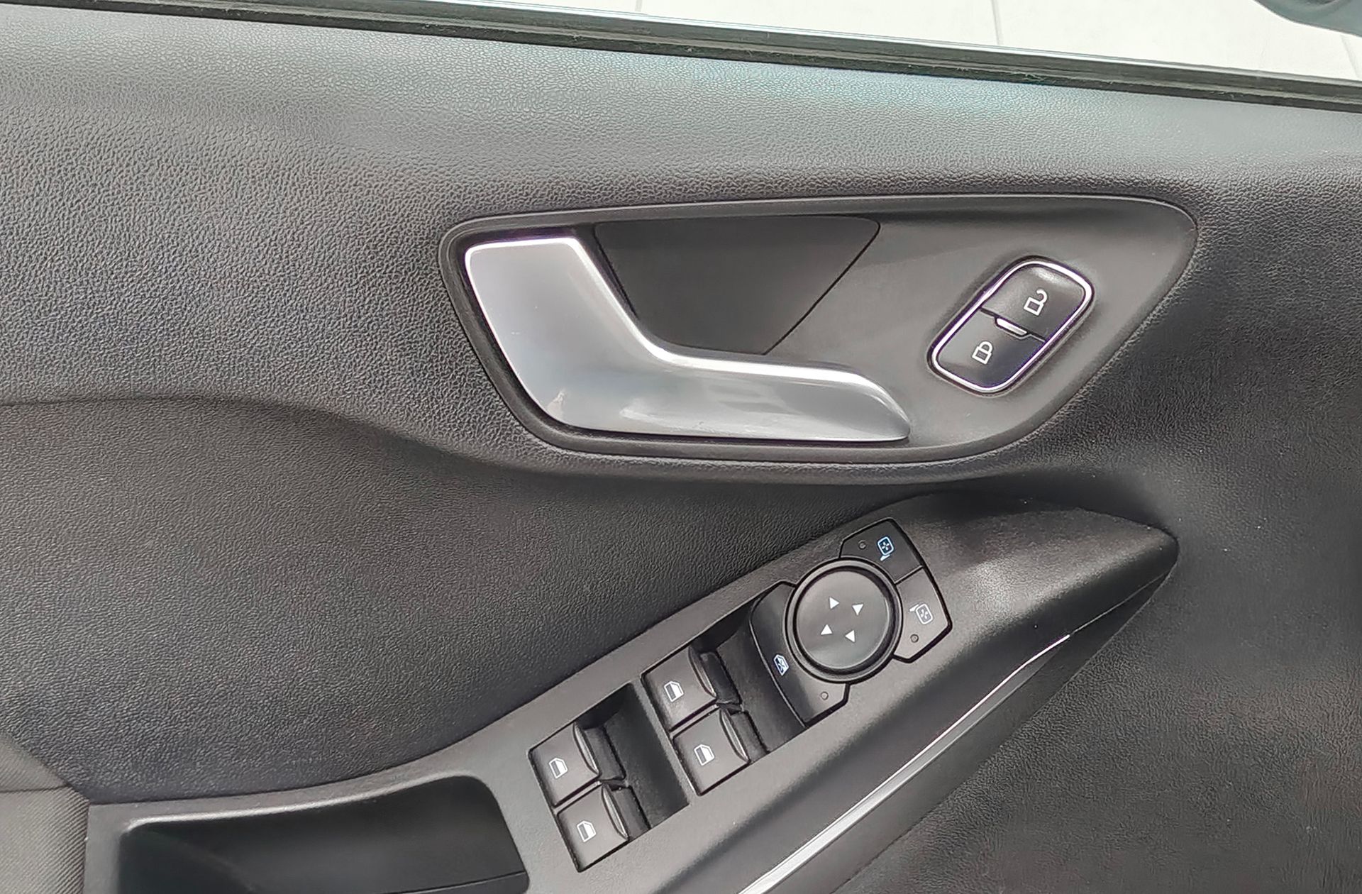 Ford Fiesta 1.0 EcoBoost MHEV ST-Line - foto 38