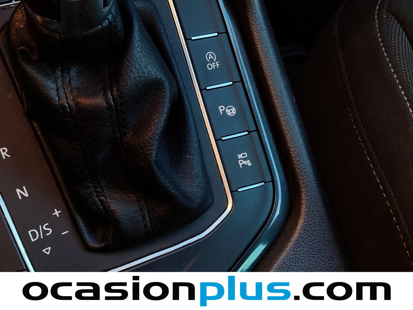 Foto Volkswagen Tiguan Volkswagen Tiguan Sport 2.0 TDI (150 CV) DSG Pack R-Line