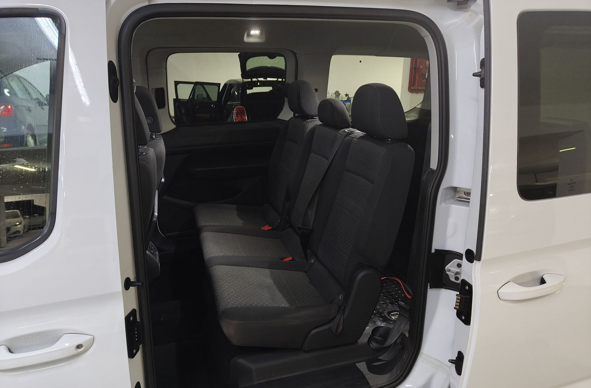 Ford Grand Tourneo Connect 1.5 EcoBoost Titanium - foto 13