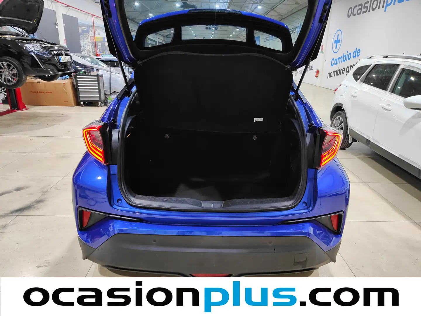 Foto Toyota C-HR Toyota C-HR 1.8 125H Advance (122 CV)