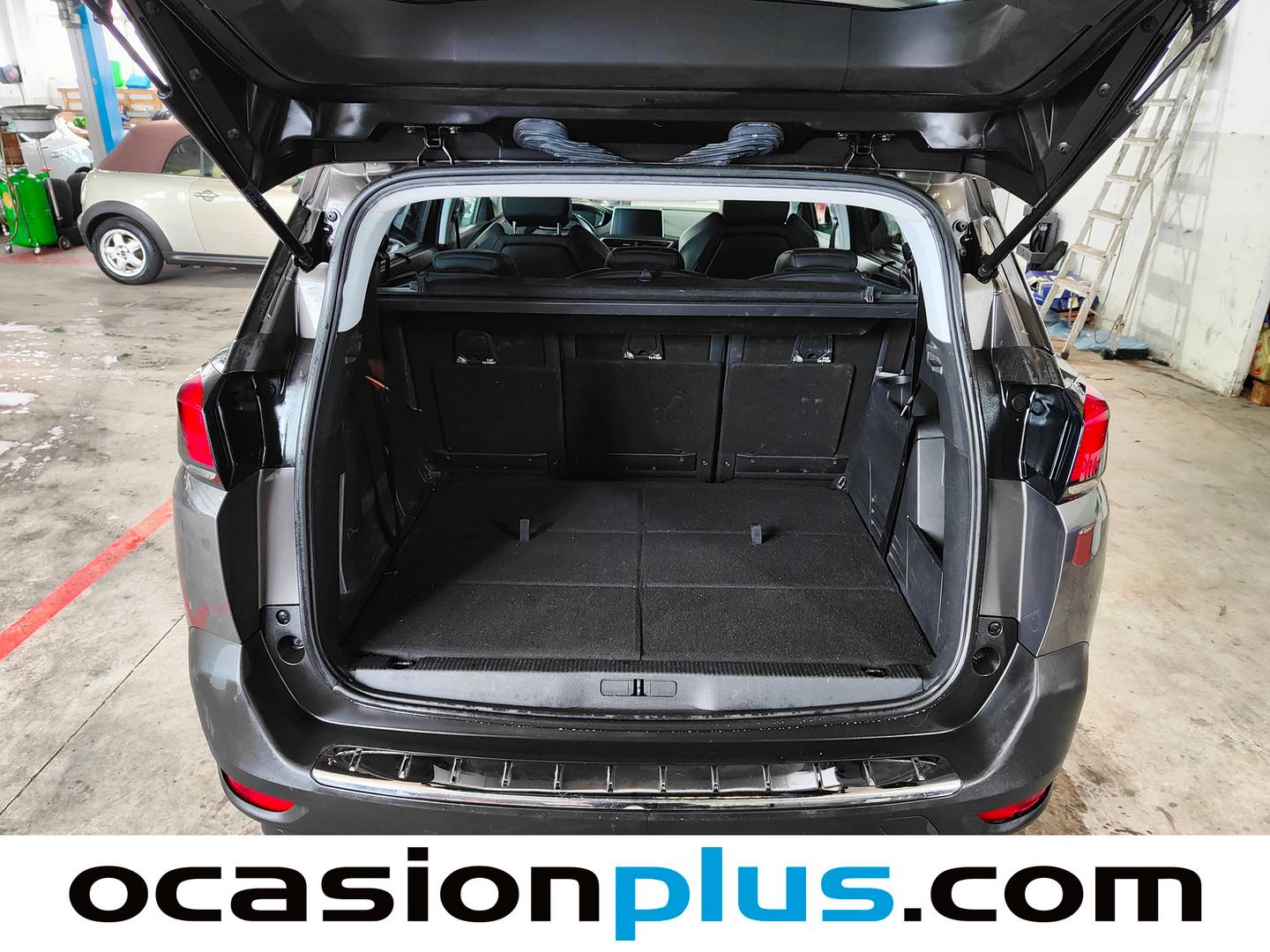 Foto Peugeot 5008 Peugeot 5008 BlueHDi 130 S&S Allure (130 CV) 7 Plazas siete plazas