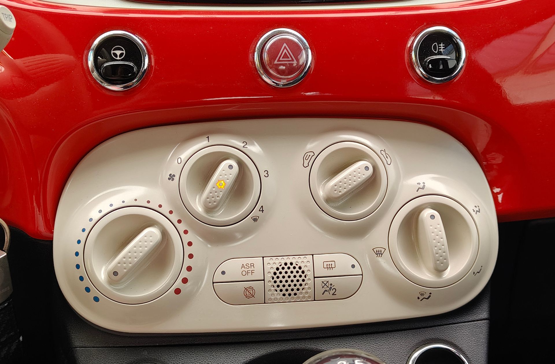 Fiat 500 1.0 Hybrid Monotrim - foto 24