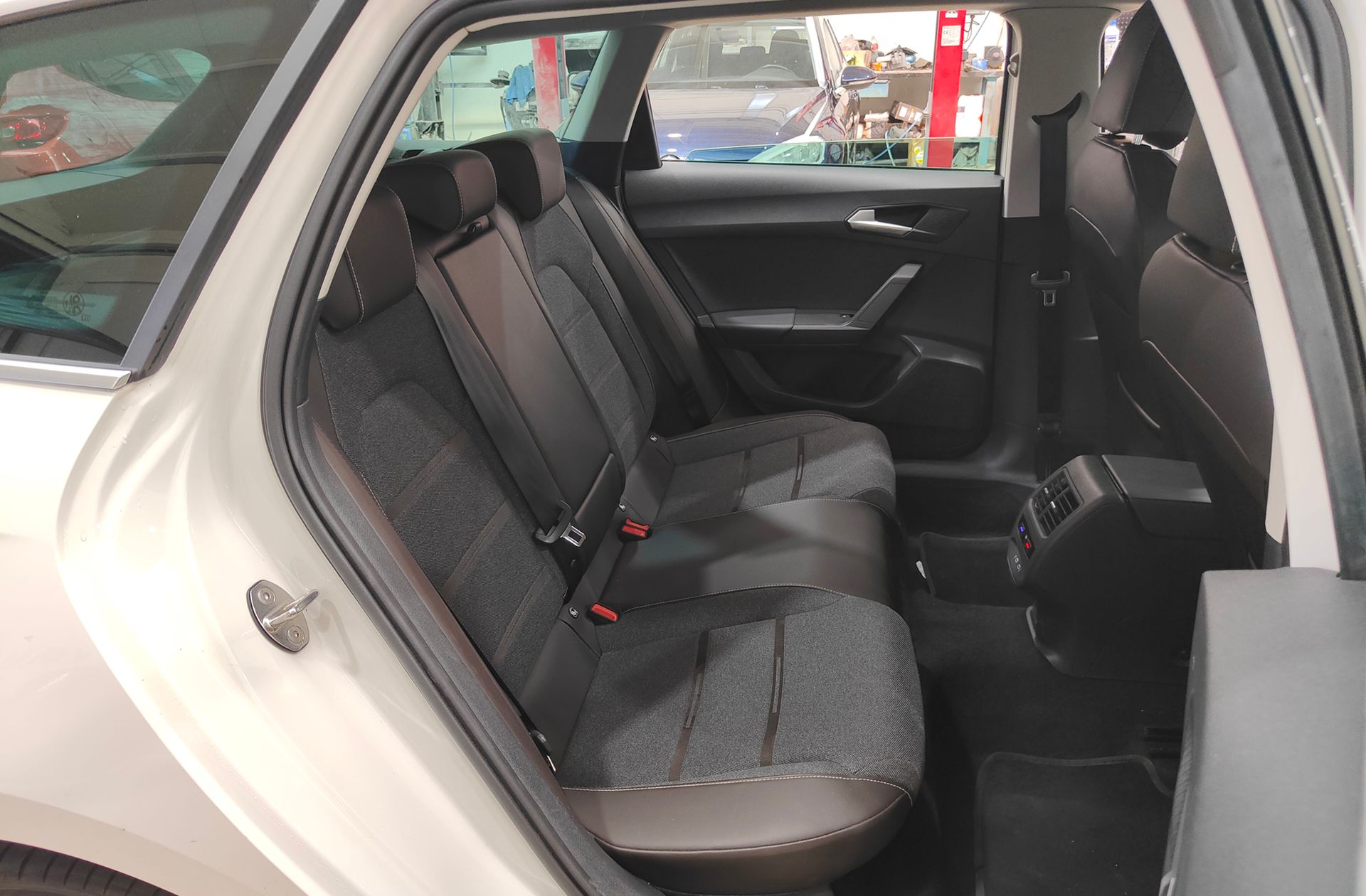 SEAT León ST 1.4 e-Hybrid Xcellence Go L DSG - foto 18