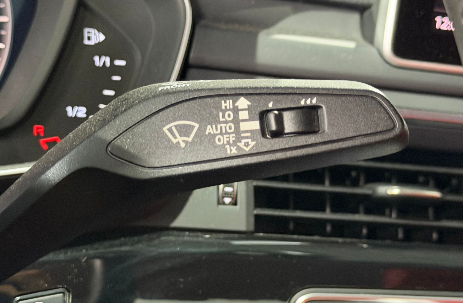 Audi A4 S line edition 2.0 TDI - foto 27