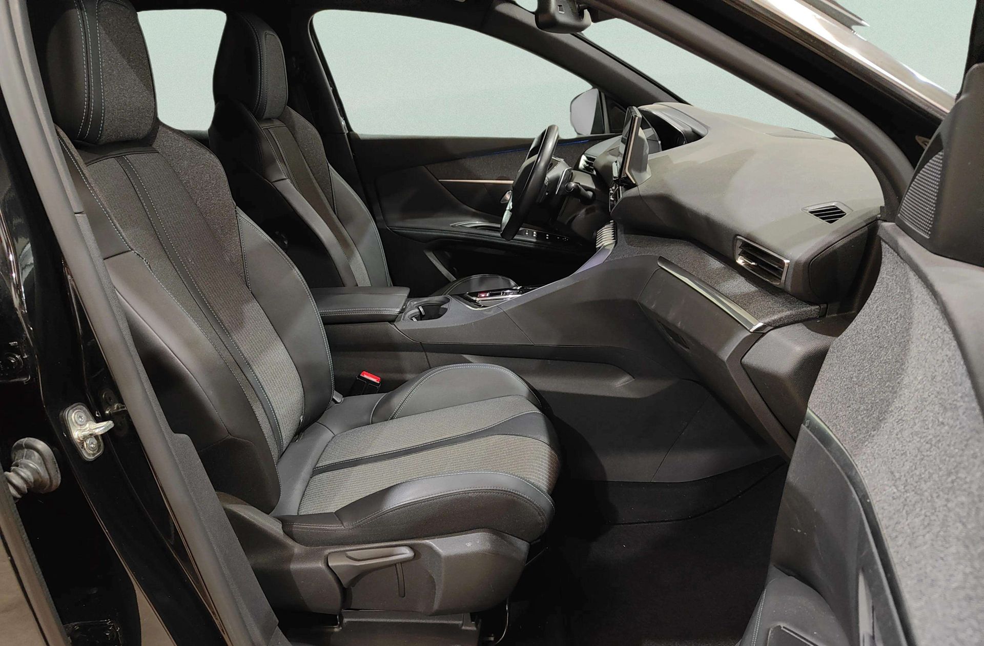 Peugeot 3008 300 Allure Pack e-EAT8 - foto 20