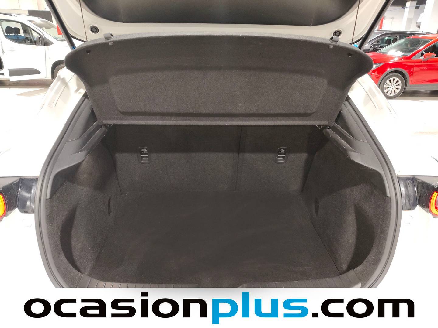 Foto Mazda CX-30 Mazda CX-30 2.5 e-Skyactive G MHEV Prime-Line AT (140 CV)