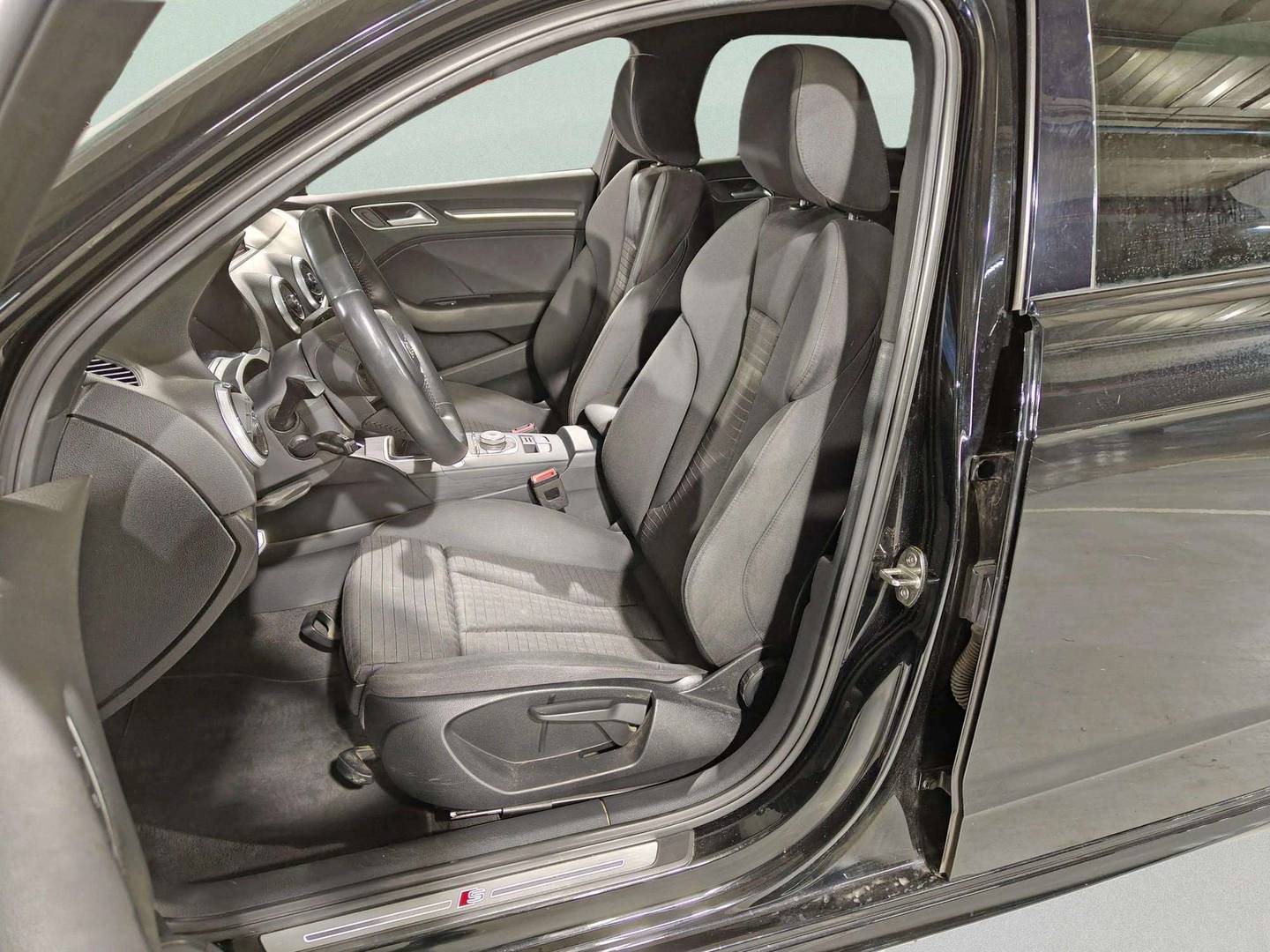 Foto asientos delanteros Audi A3 Audi A3 Sportback Black Line edition 2.0 TDI (150 CV)