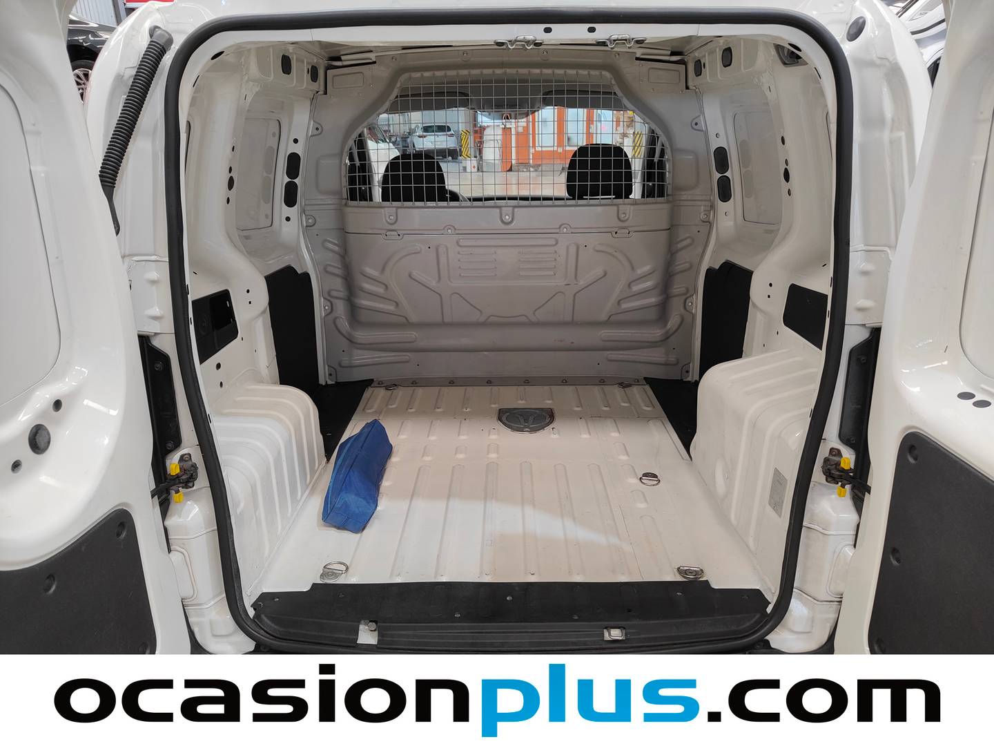 Foto asientos traseros Peugeot Bipper Peugeot Bipper Furgon 1.3 HDI (80 CV)