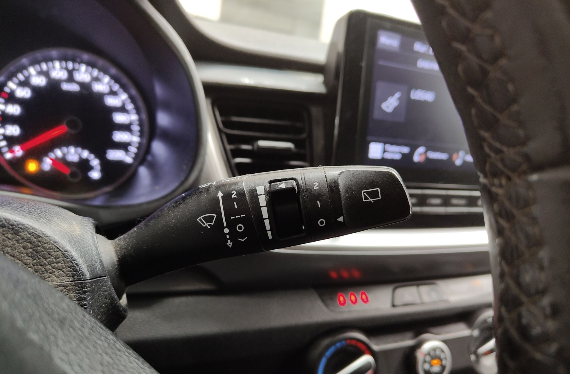 Kia Stonic 1.0 T-GDi MHEV iMT Concept - foto 25