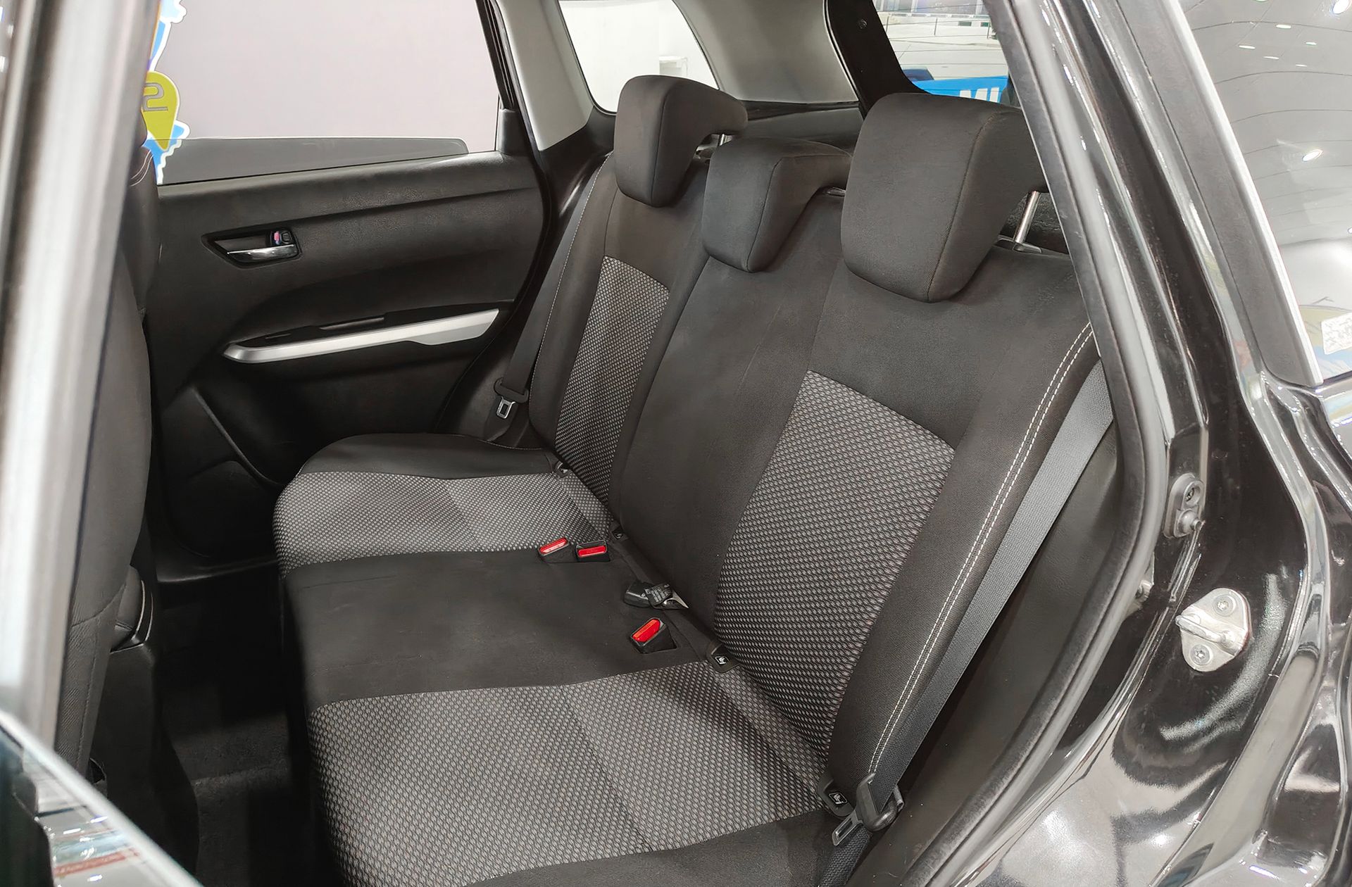 Suzuki Vitara 1.6 VVT GLE - foto 12